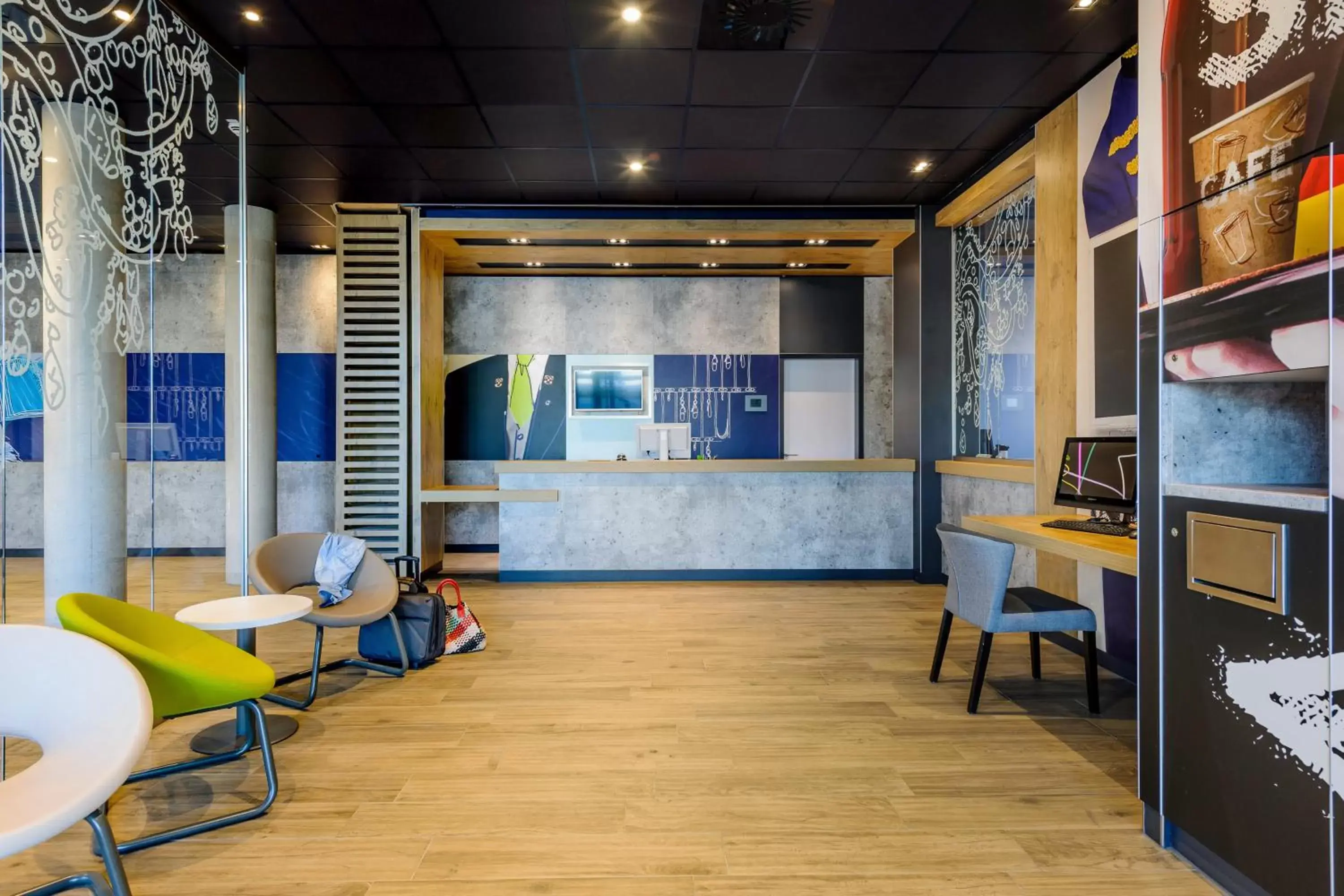 Lobby or reception in ibis budget Konstanz Lobby or reception in ibis budget Konstanz