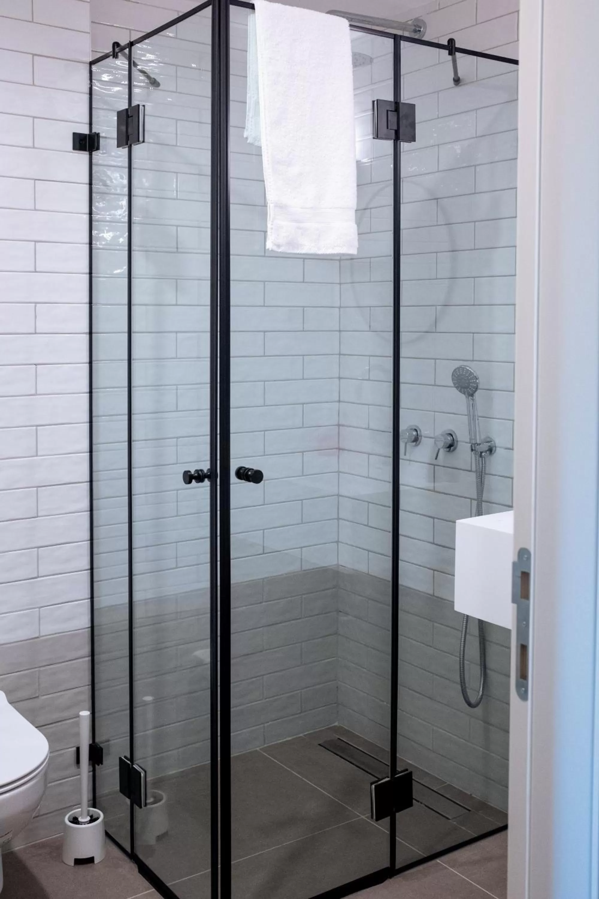 Bathroom in Urbanic Hotel