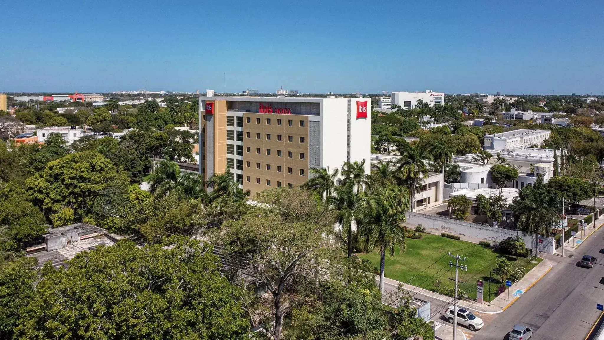 Bird's eye view, Bird's-eye View in Ibis Merida