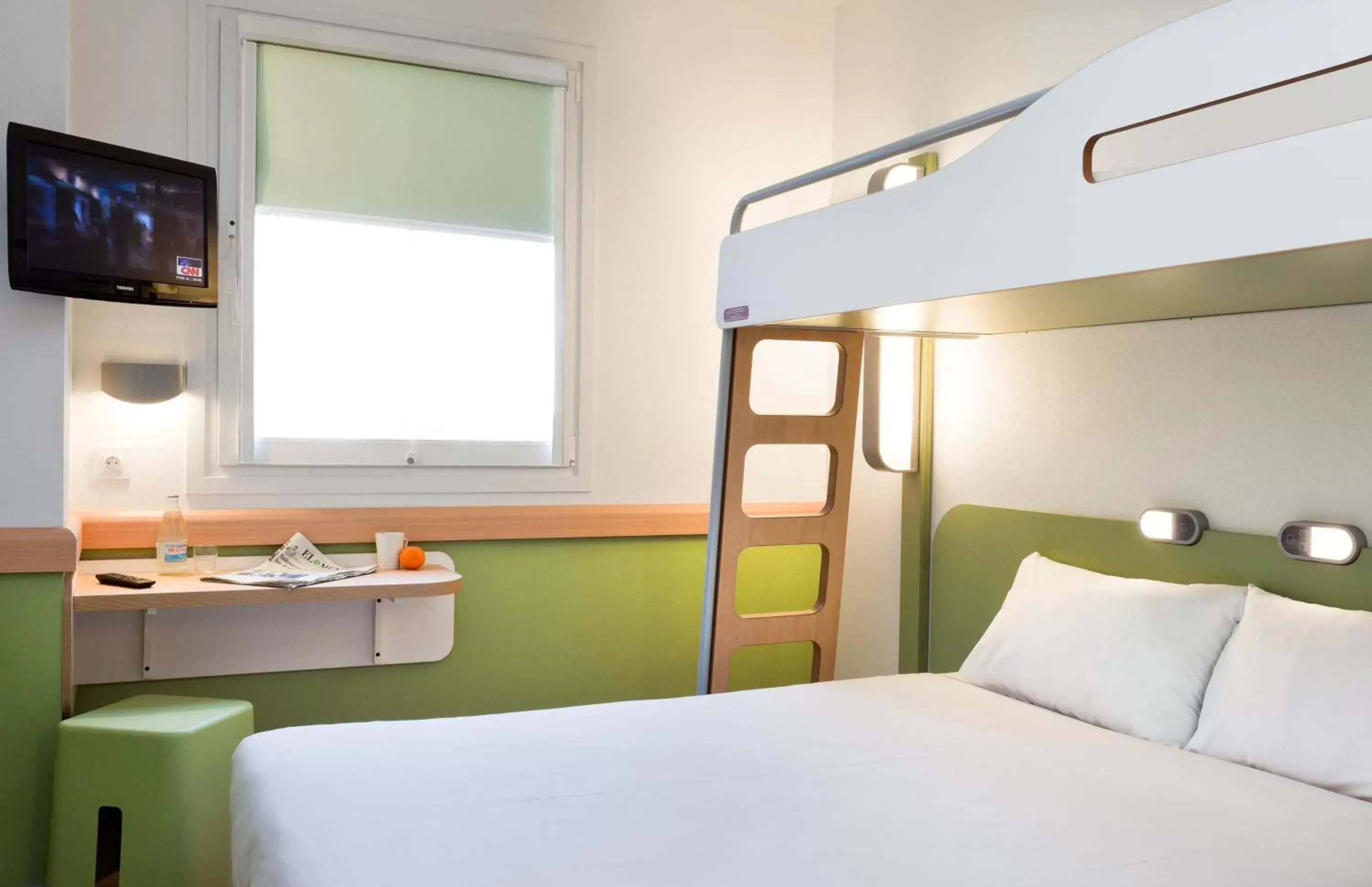 Bedroom, Bunk Bed in Ibis Budget Málaga Centro