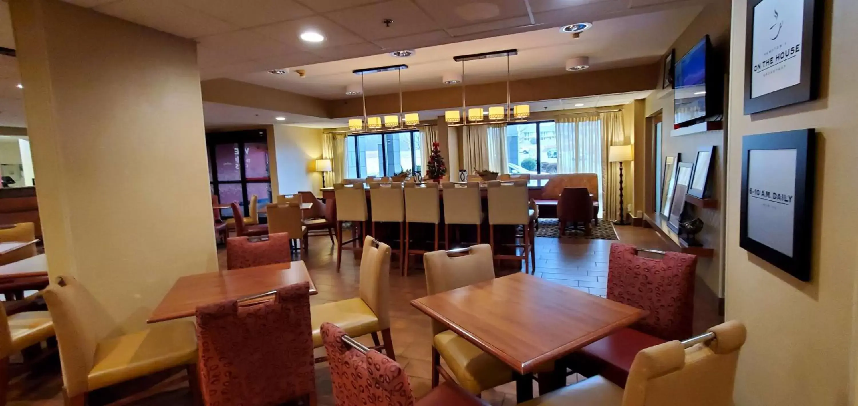 Lobby or reception, Restaurant/Places to Eat in Hampton Inn - Hillsville