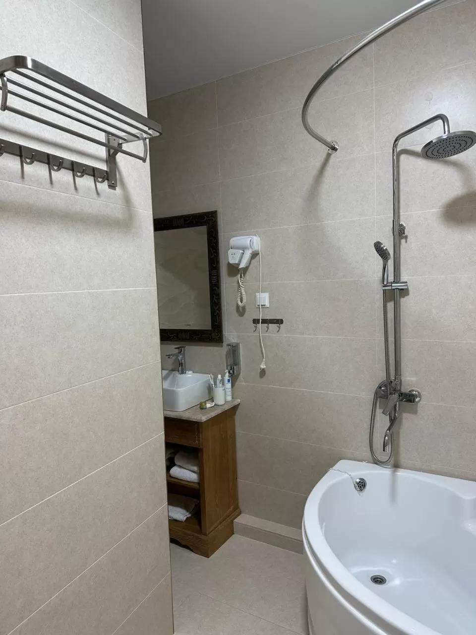 Shower in As-Salam Boutique Hotel