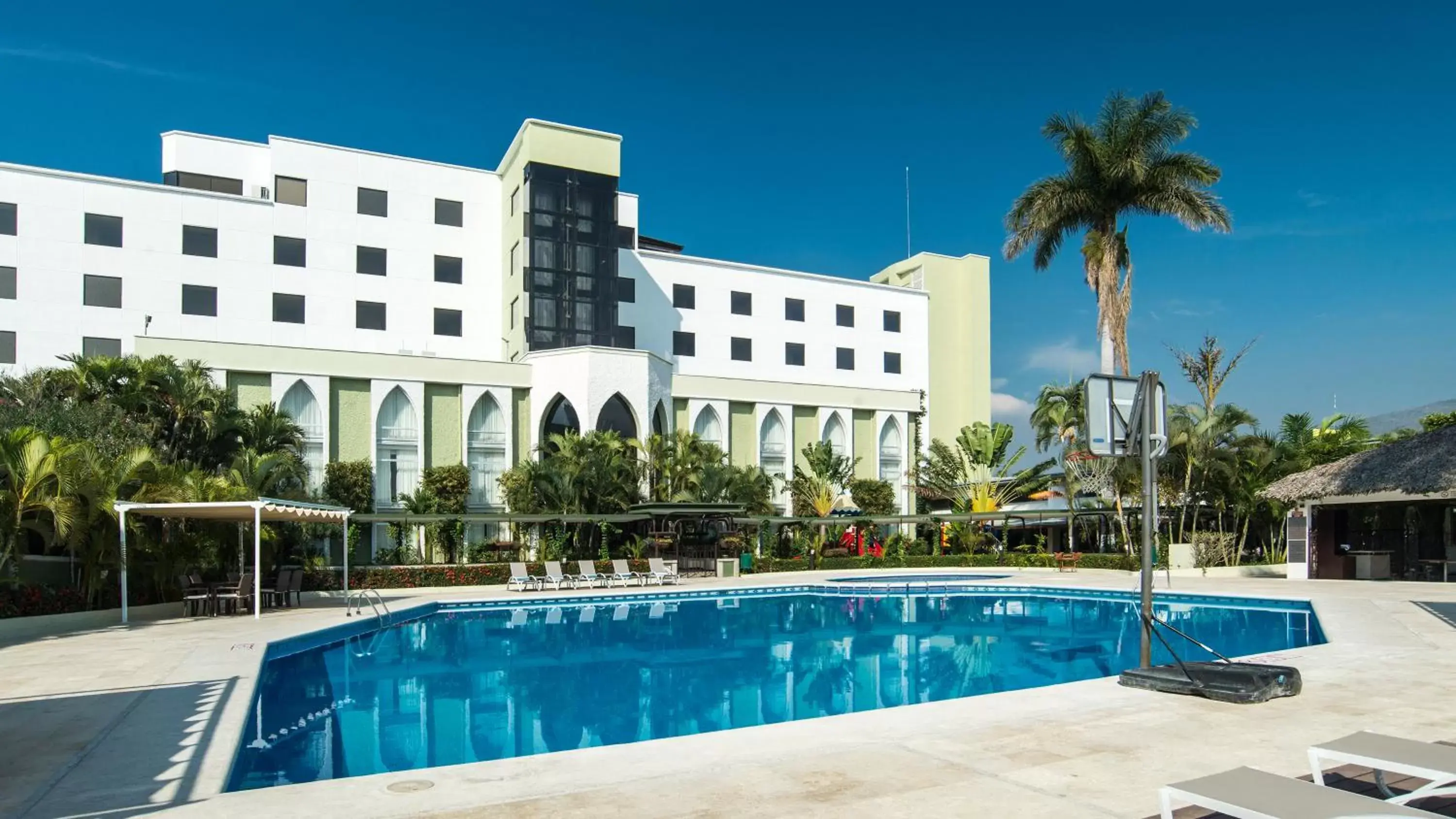 Swimming Pool in Holiday Inn Tuxtla Gutierrez, an IHG Hotel