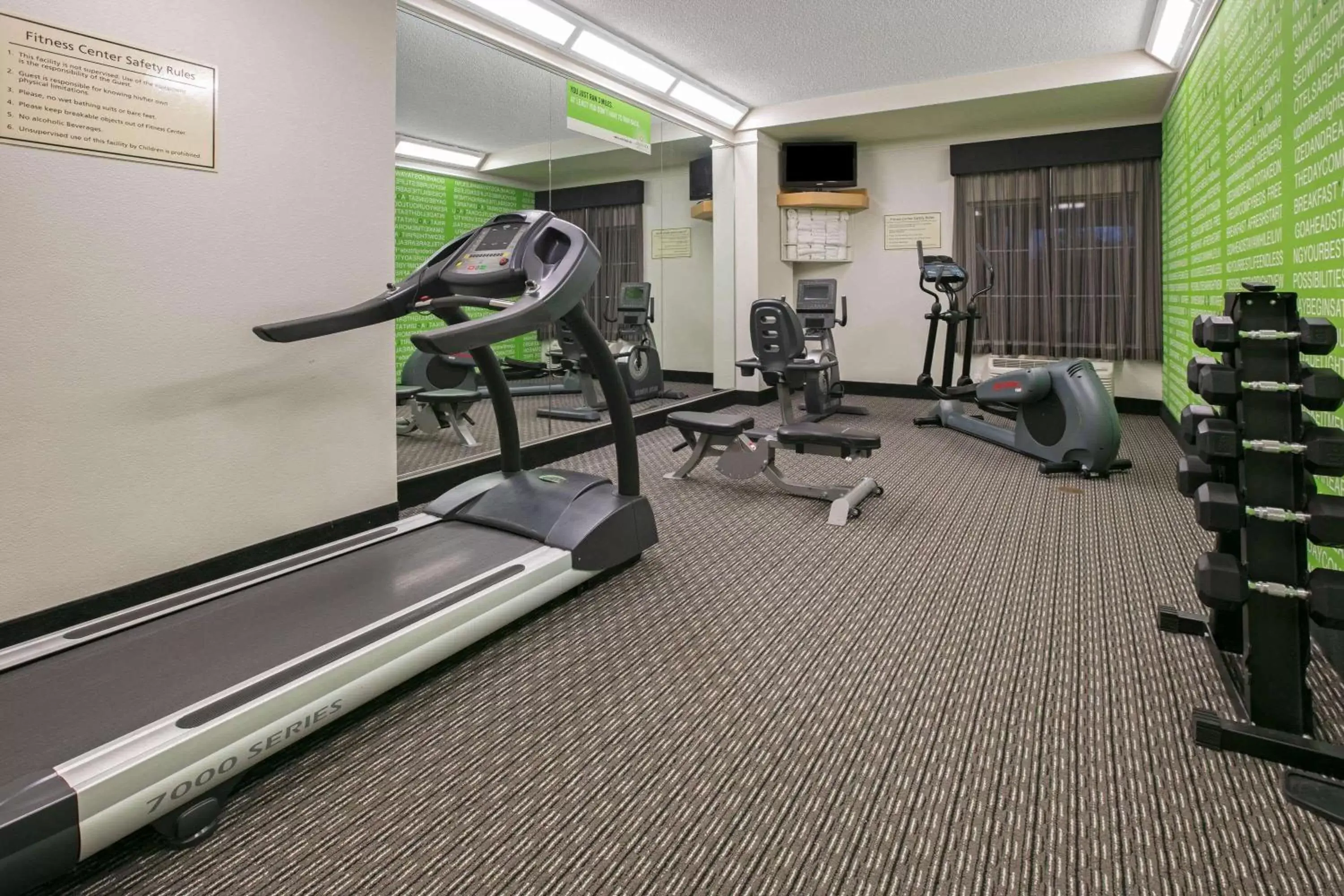 Fitness centre/facilities, Fitness Center/Facilities in La Quinta by Wyndham DFW Airport South / Irving