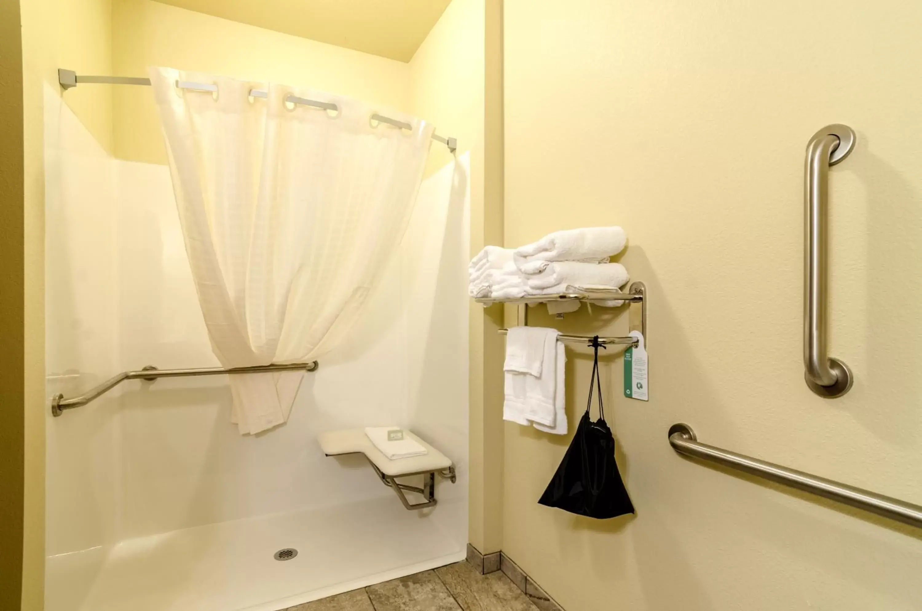 Shower, Bathroom in Cobblestone Hotel & Suites - McCook
