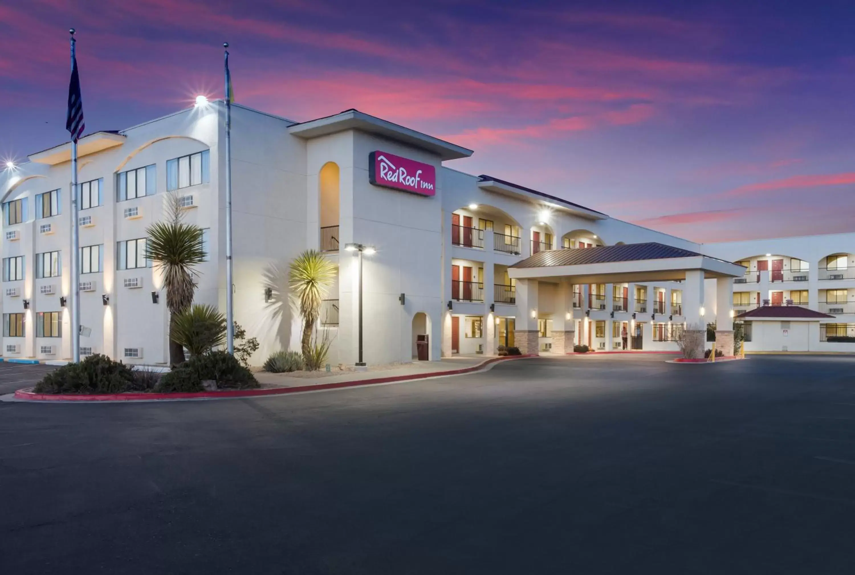 Property Building in Red Roof Inn Albuquerque - Midtown