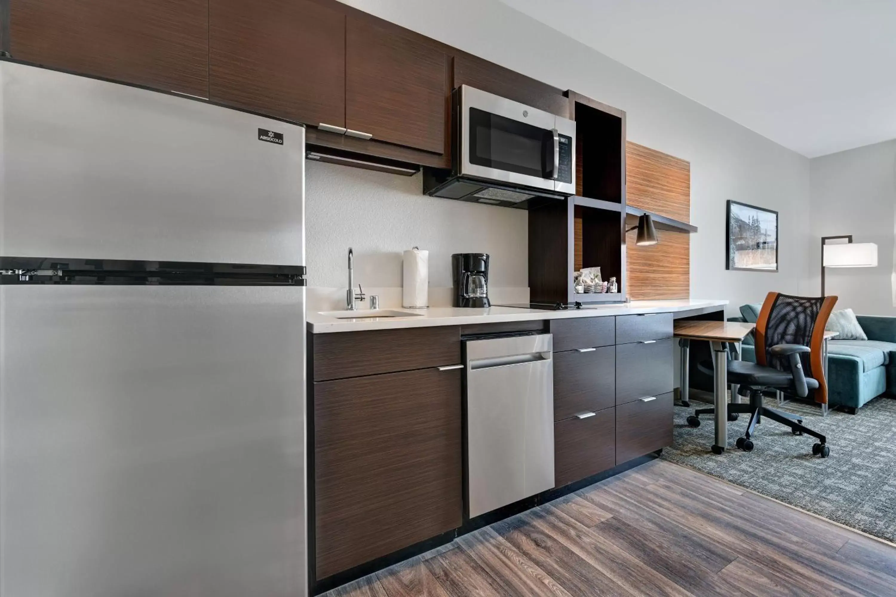 Kitchen or kitchenette, Kitchen/Kitchenette in TownePlace Suites Sacramento Airport Natomas