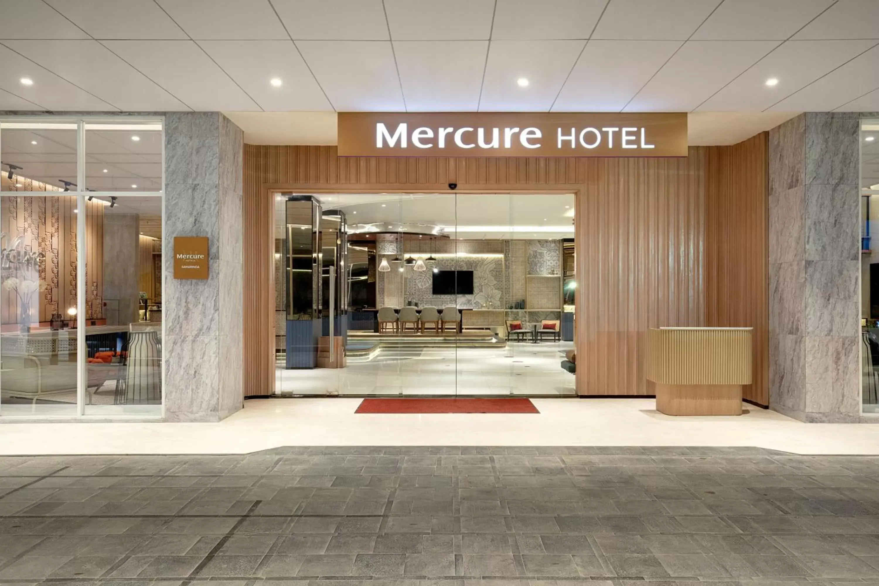 Facade/entrance in Mercure Samarinda