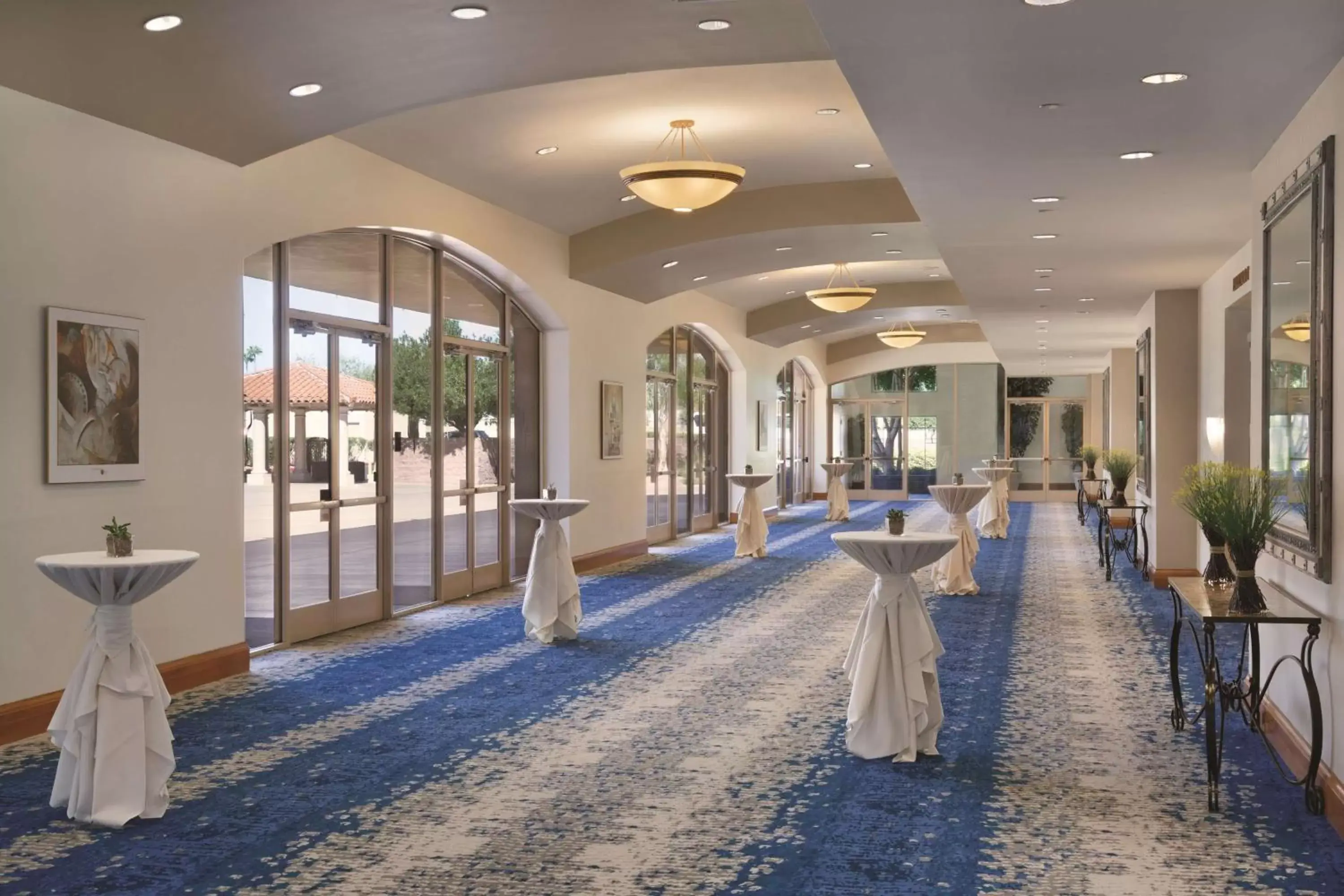 Meeting/conference room, Swimming Pool in Embassy Suites by Hilton Scottsdale Resort