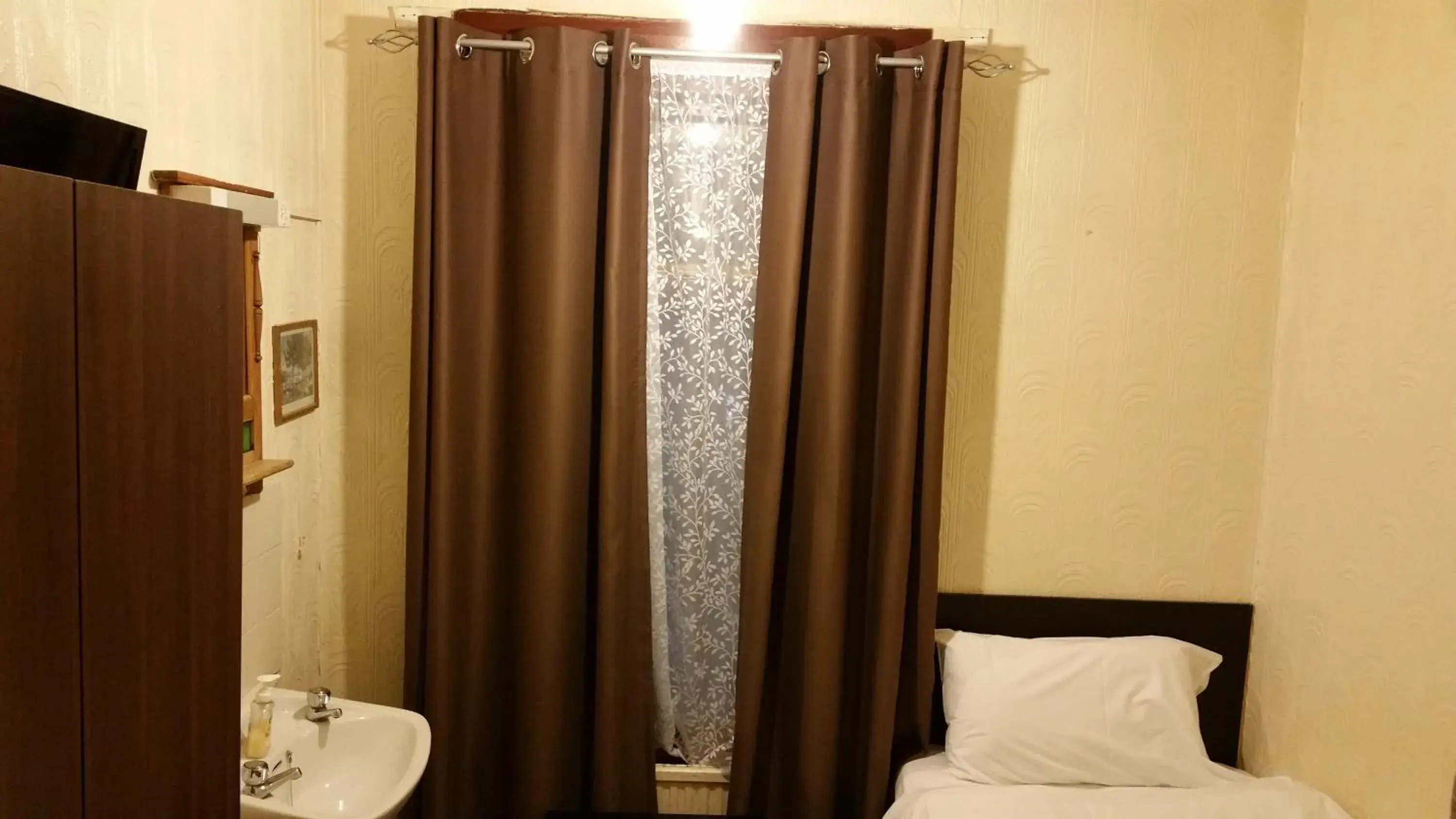 Bathroom in Best Inn Hotel