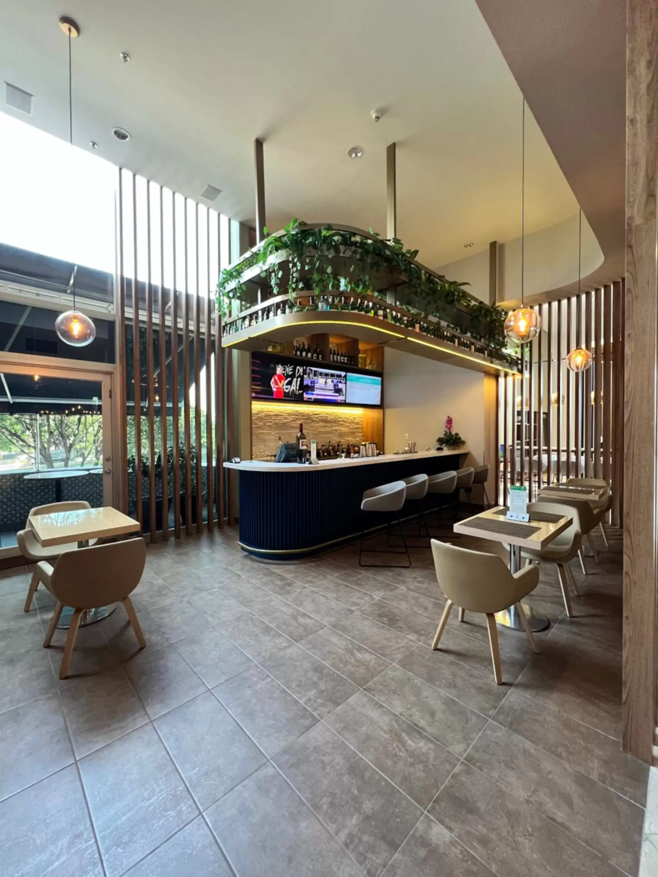 Restaurant/places to eat in Holiday Inn Bogota Airport, an IHG Hotel