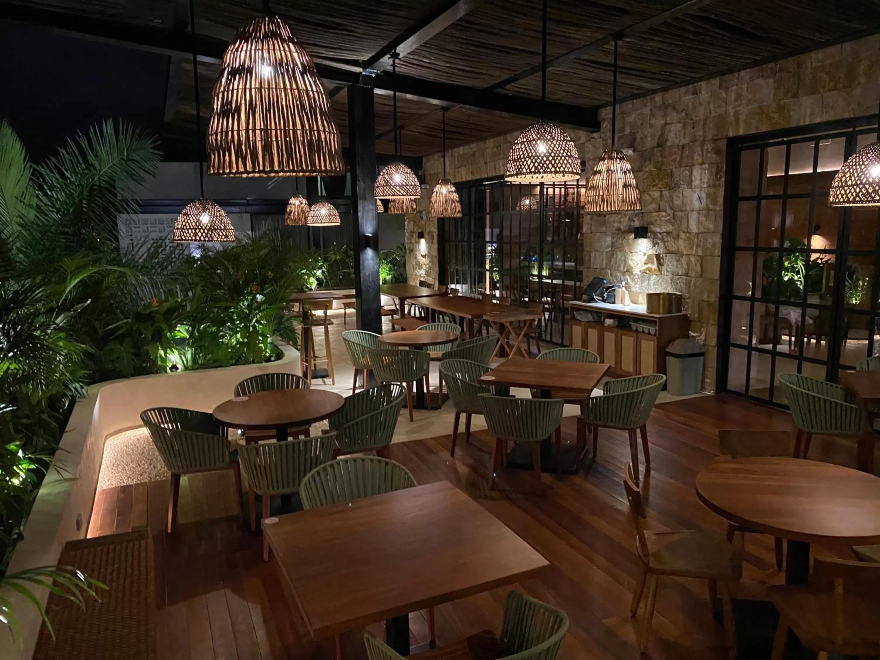 Restaurant/places to eat in Las Brisas Merida