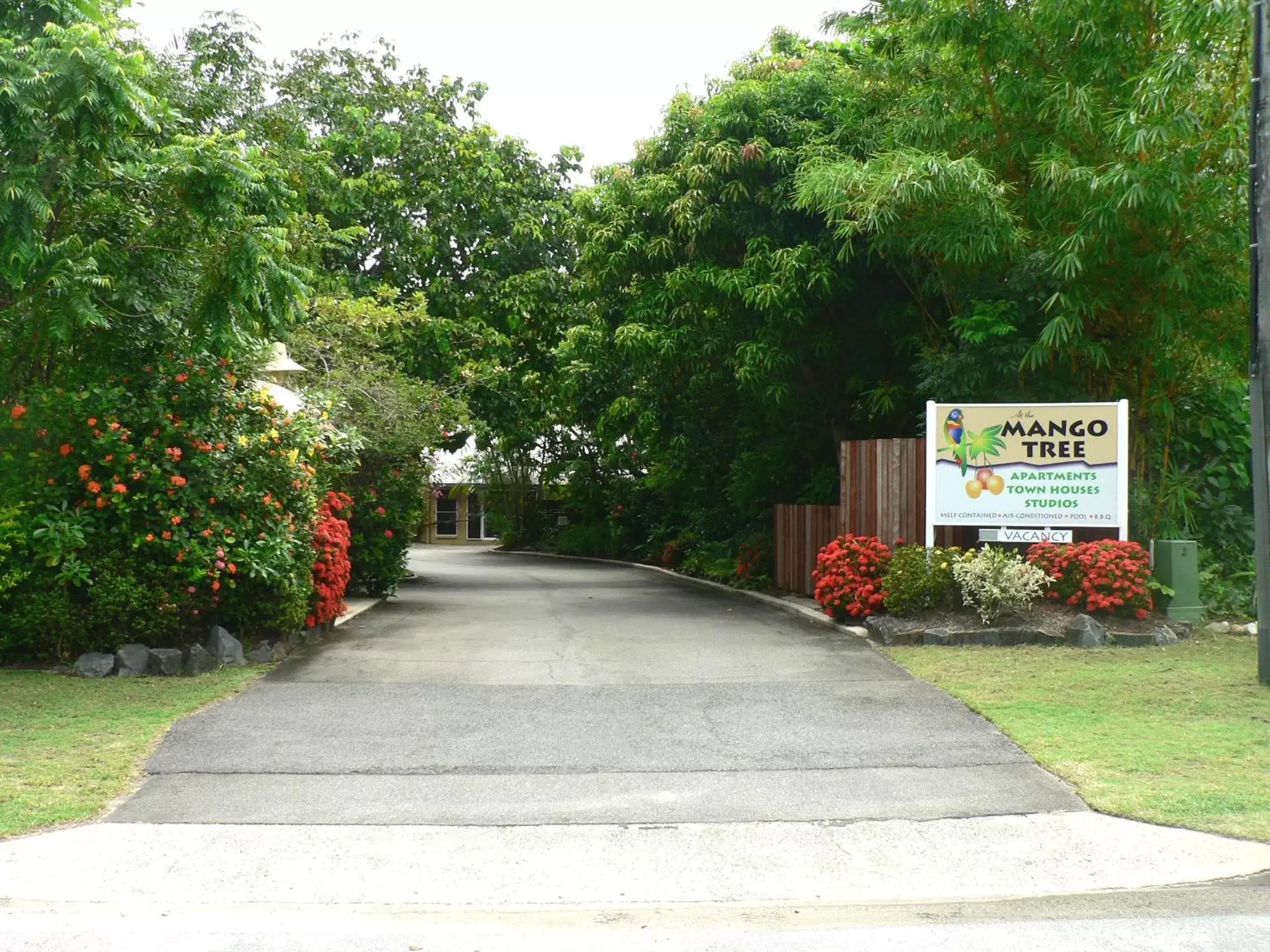Facade/entrance in Mango Tree Holiday Apartments Facade/entrance in Mango Tree Holiday Apartments