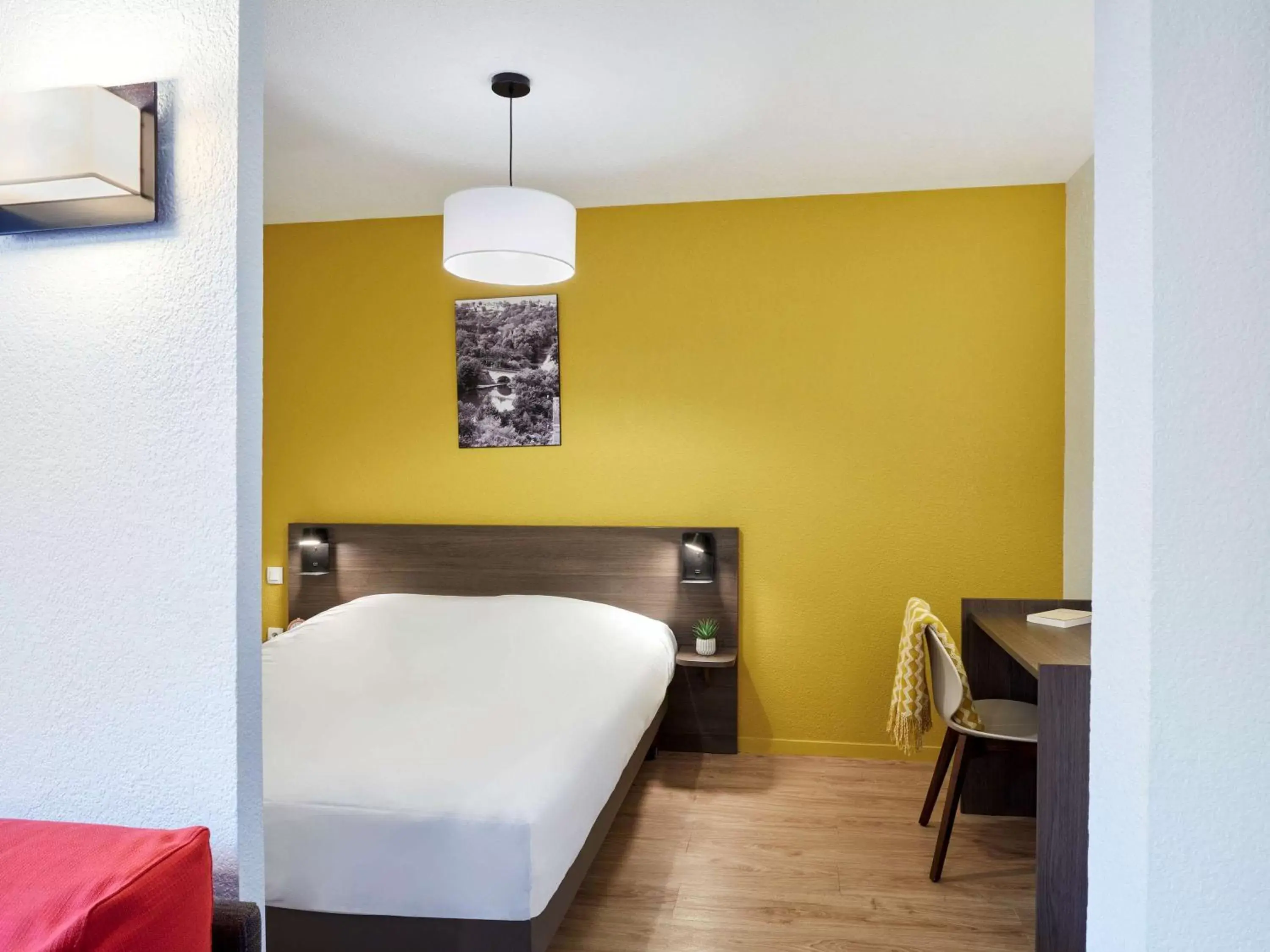 Bedroom, Bed in Aparthotel Adagio Access Poitiers