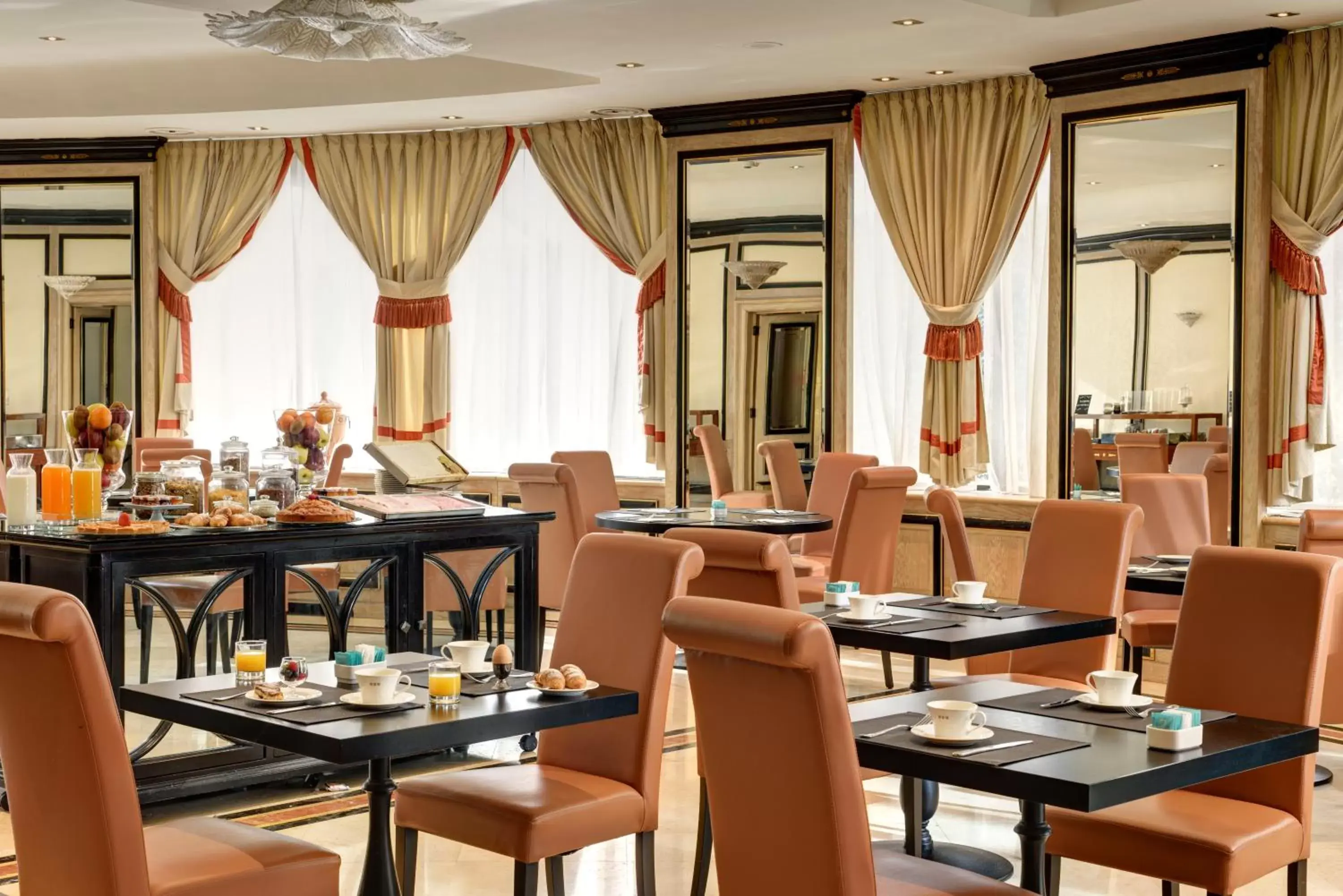 Breakfast, Restaurant/Places to Eat in UNAHOTELS Scandinavia Milano