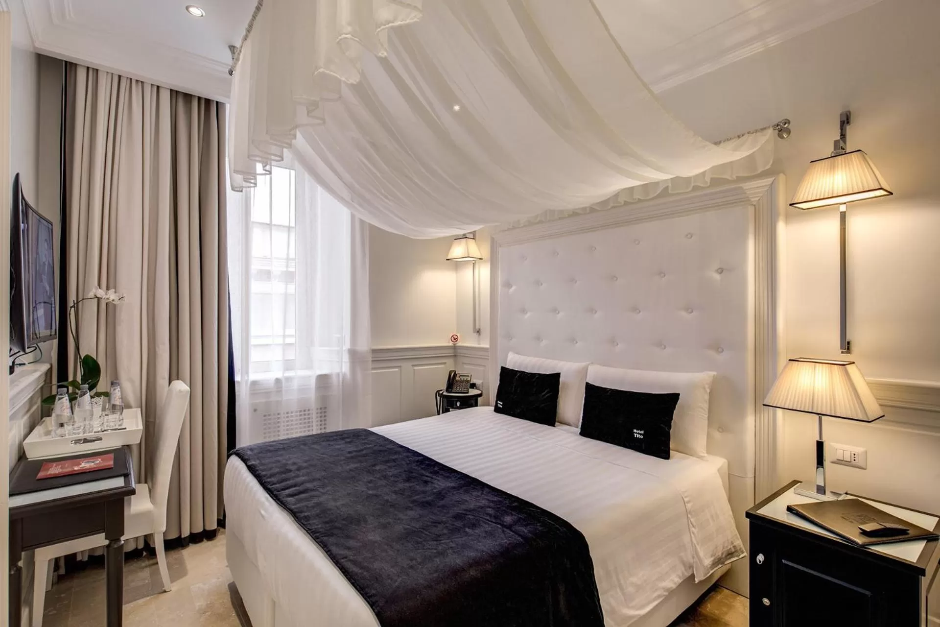 Photo of the whole room, Bed in Hotel Tito