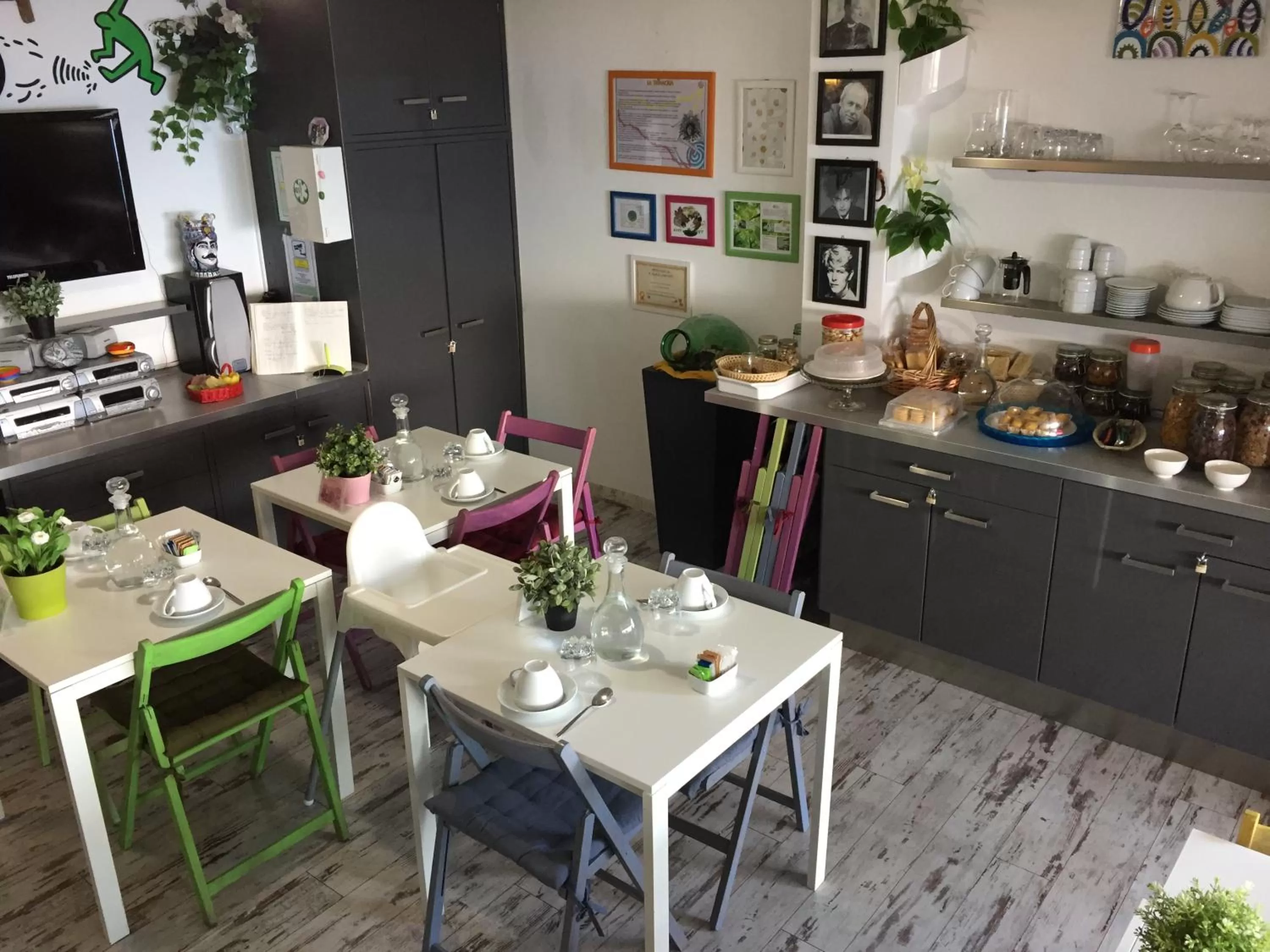 Communal kitchen, Restaurant/Places to Eat in B&B La Terrazza Sul Mare Taormina