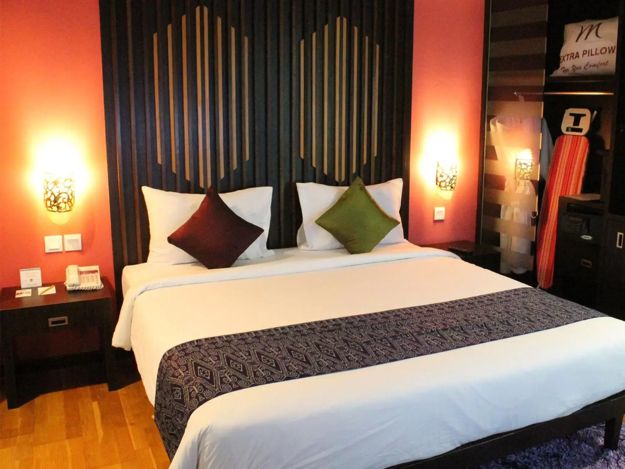 Bed in Mercure Pontianak City Center