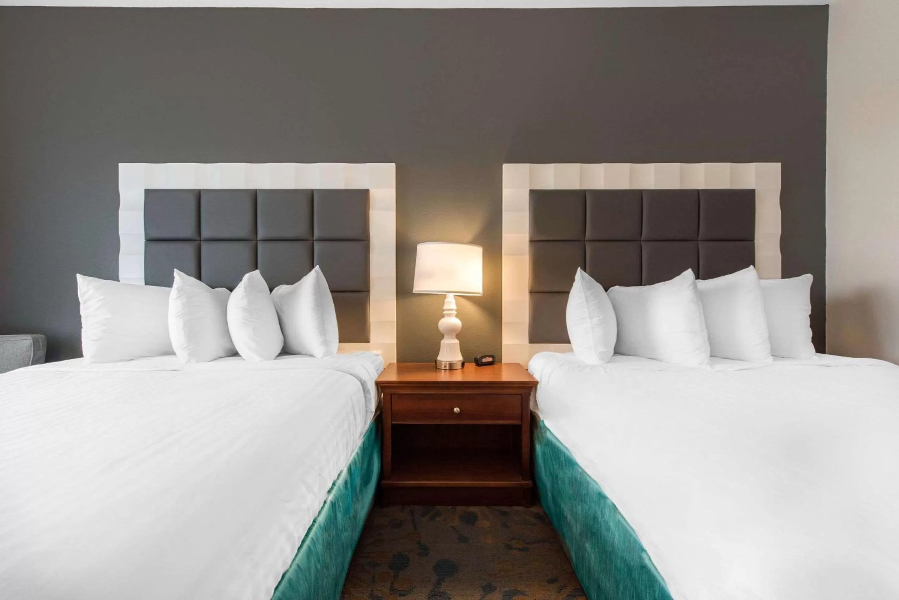 Queen Suite - Non-Smoking in Best Western Erie Inn & Suites