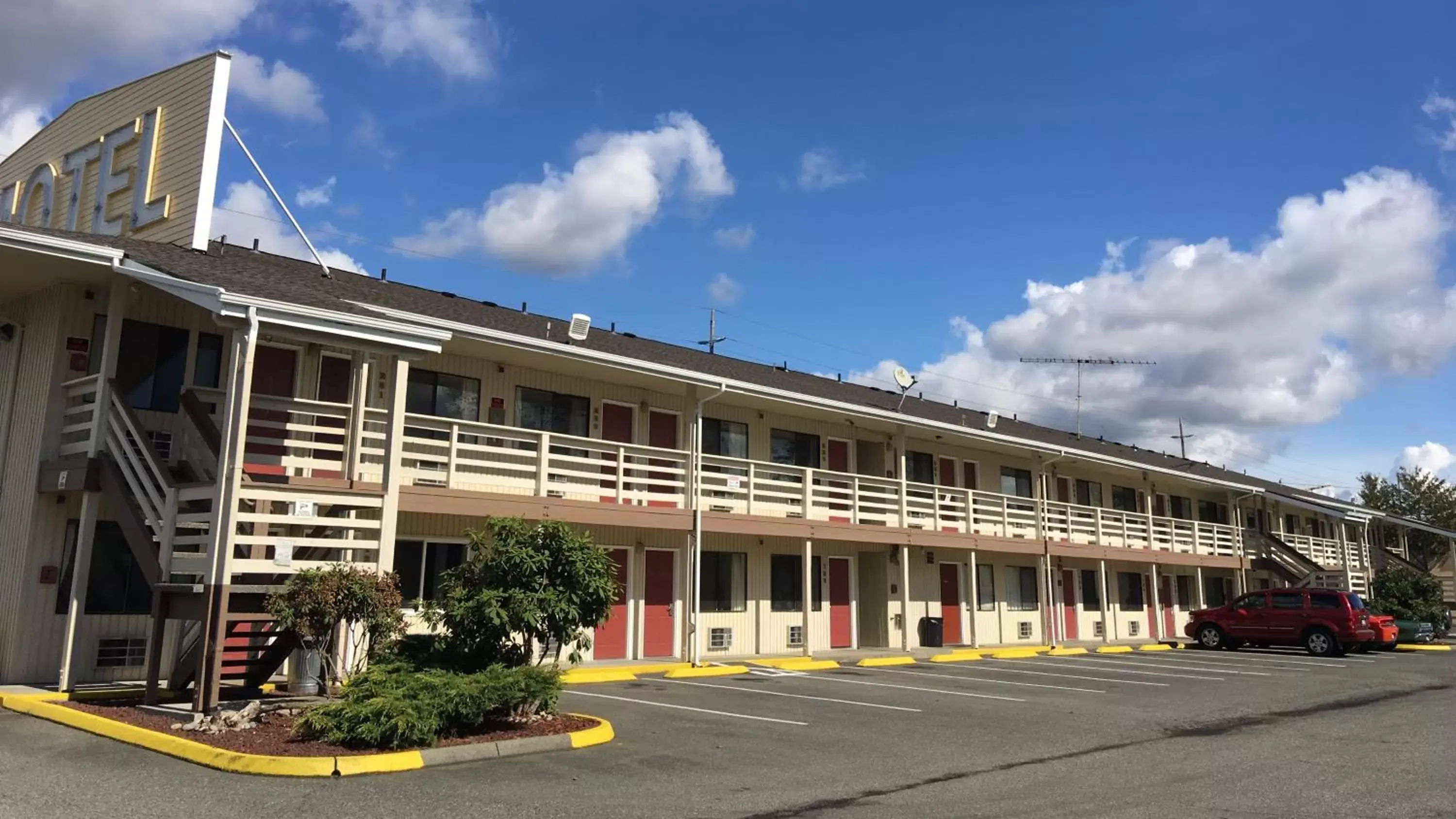 Property Building in Fairground Inn