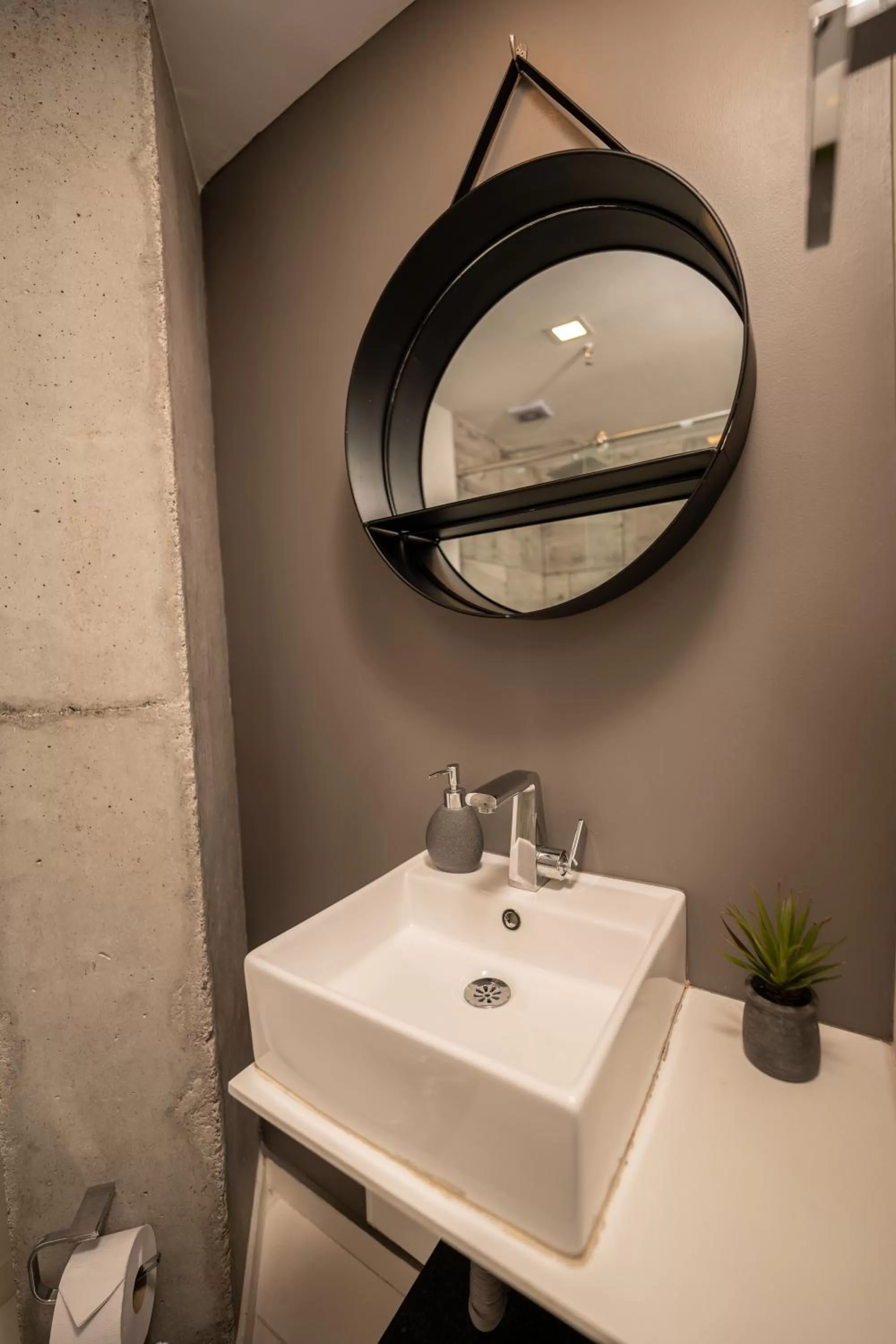 Bathroom in The Coffee Club Apartahotel