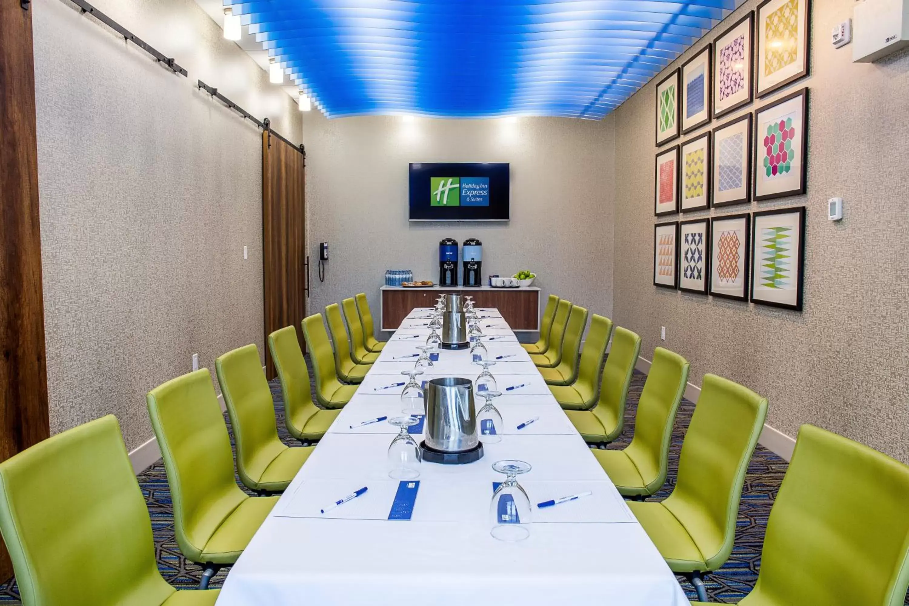 Meeting/conference room in Holiday Inn Express & Suites - Halifax – Dartmouth