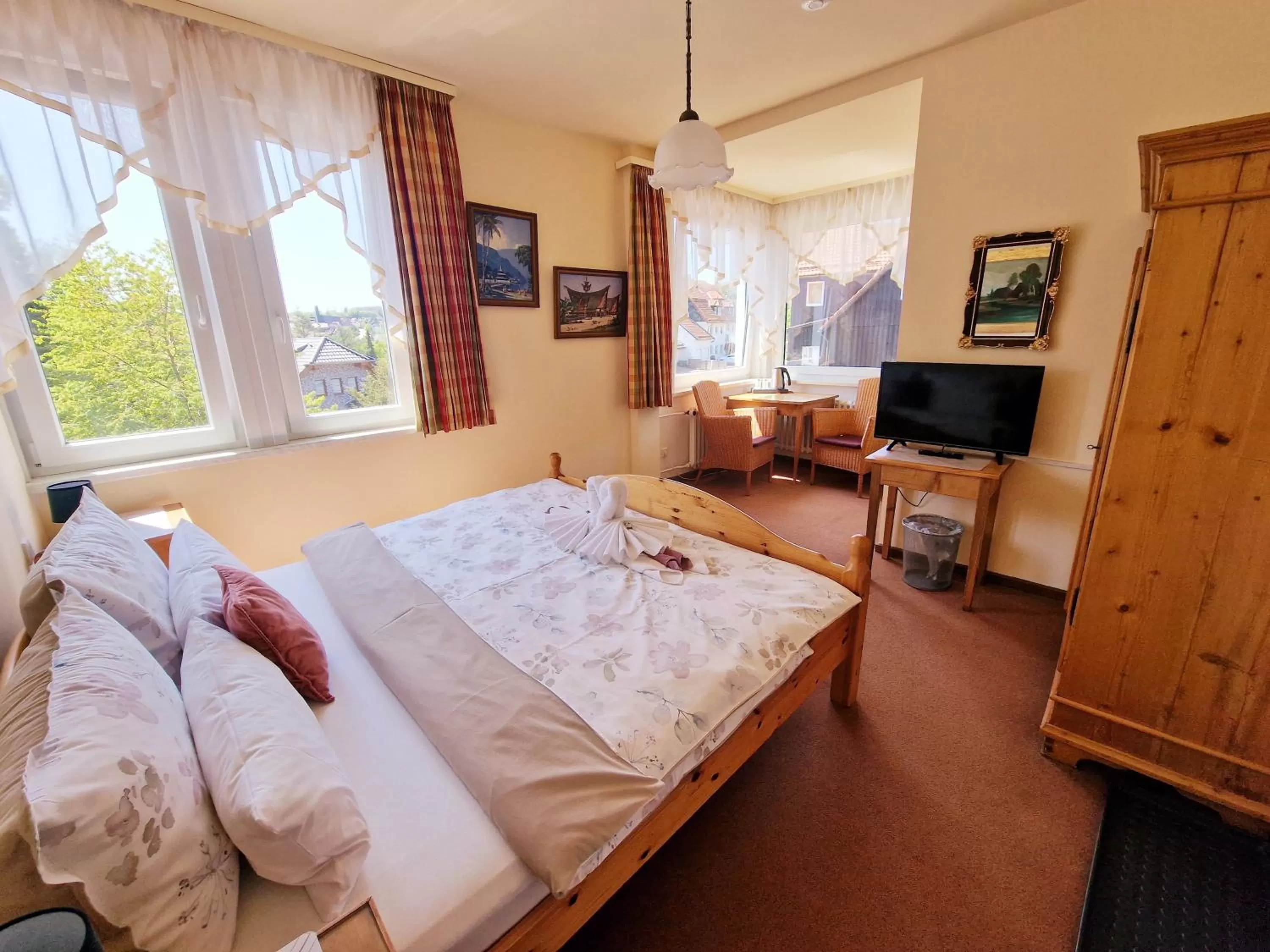 Photo of the whole room, Bed in Hotel Elisabeth-Ilse