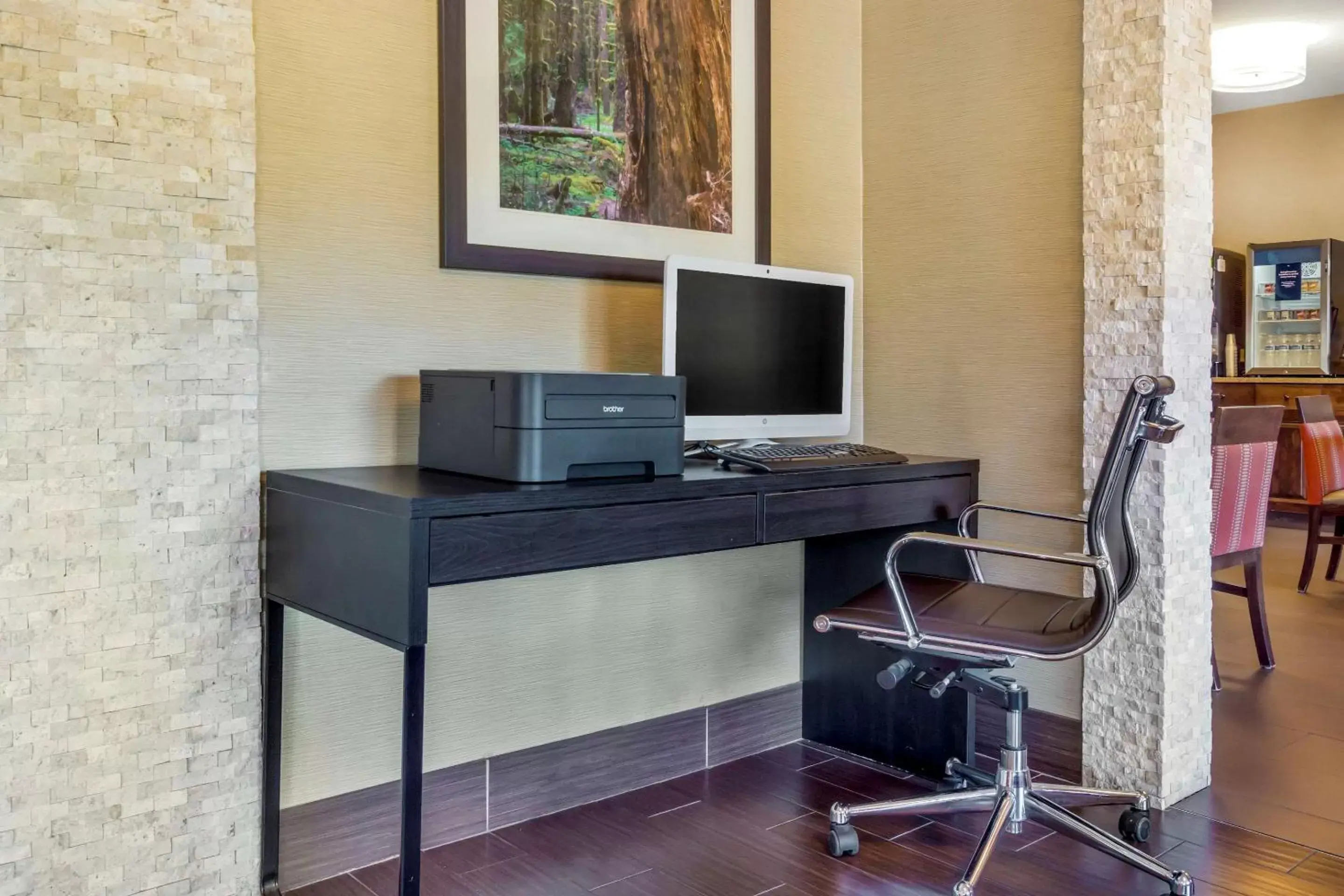 On site, TV/Entertainment Center in Comfort Inn Auburn – Seattle