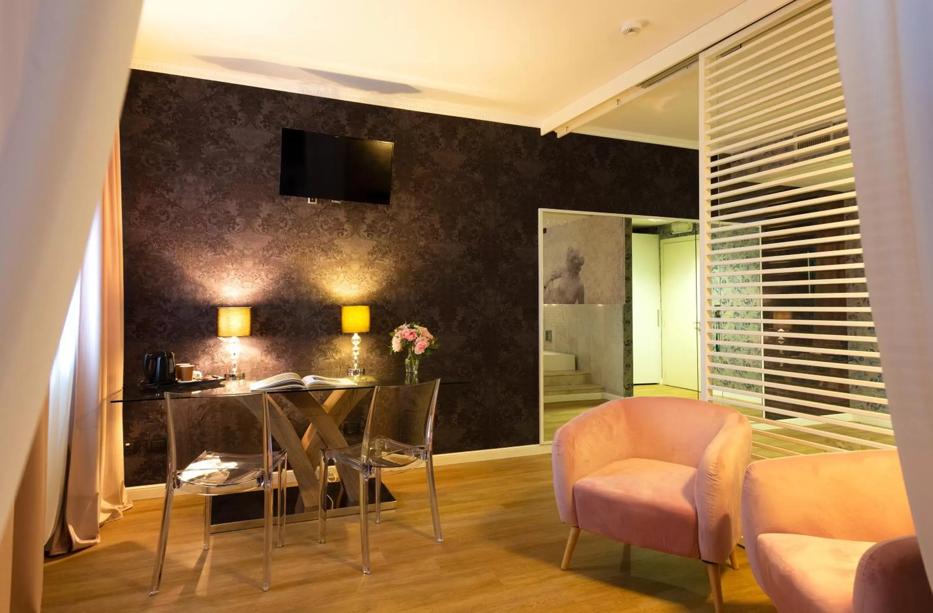 Photo of the whole room in Hotel D120 Photo of the whole room in Hotel D120