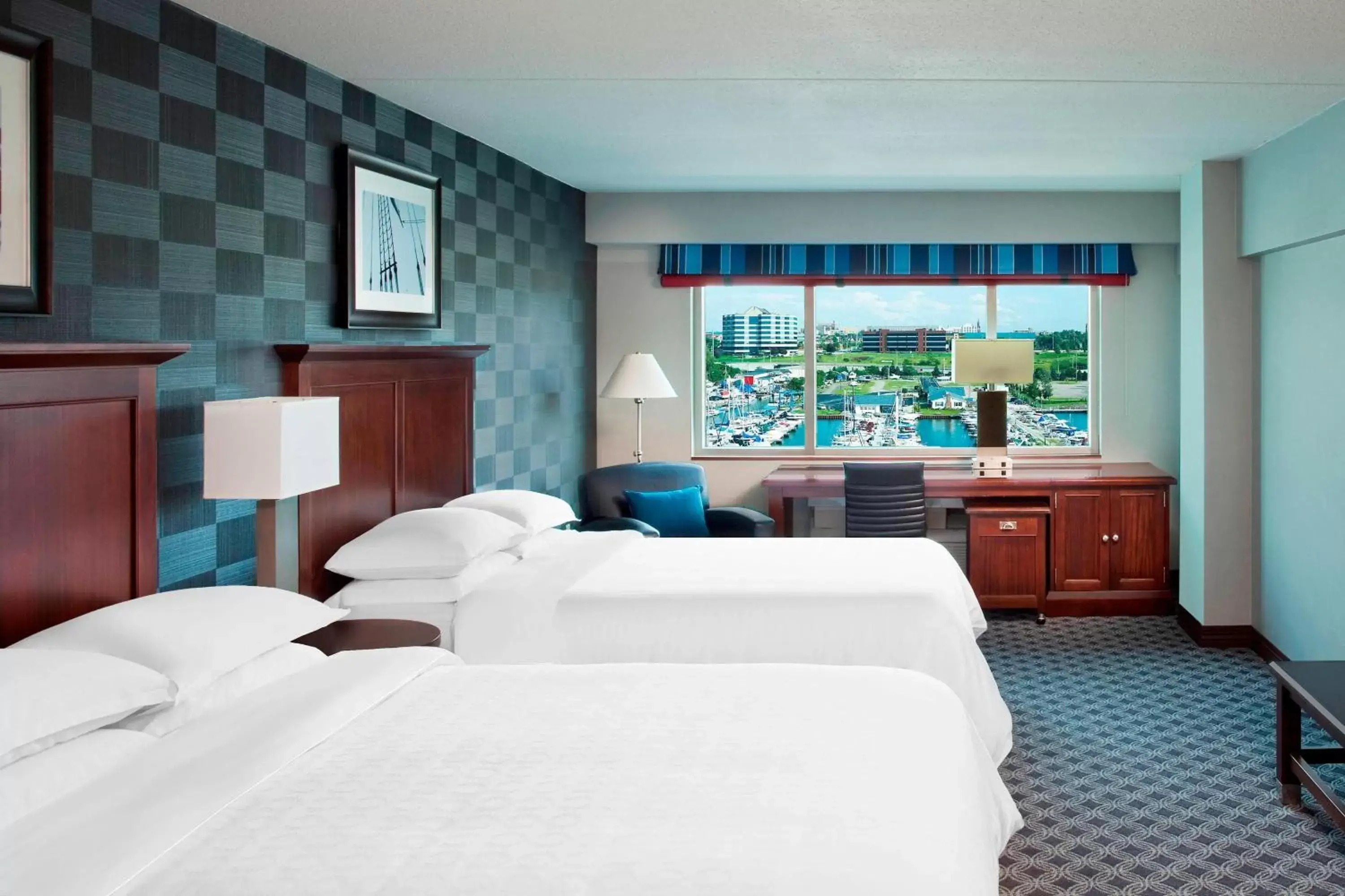 Photo of the whole room, Bed in Sheraton Erie Bayfront Hotel