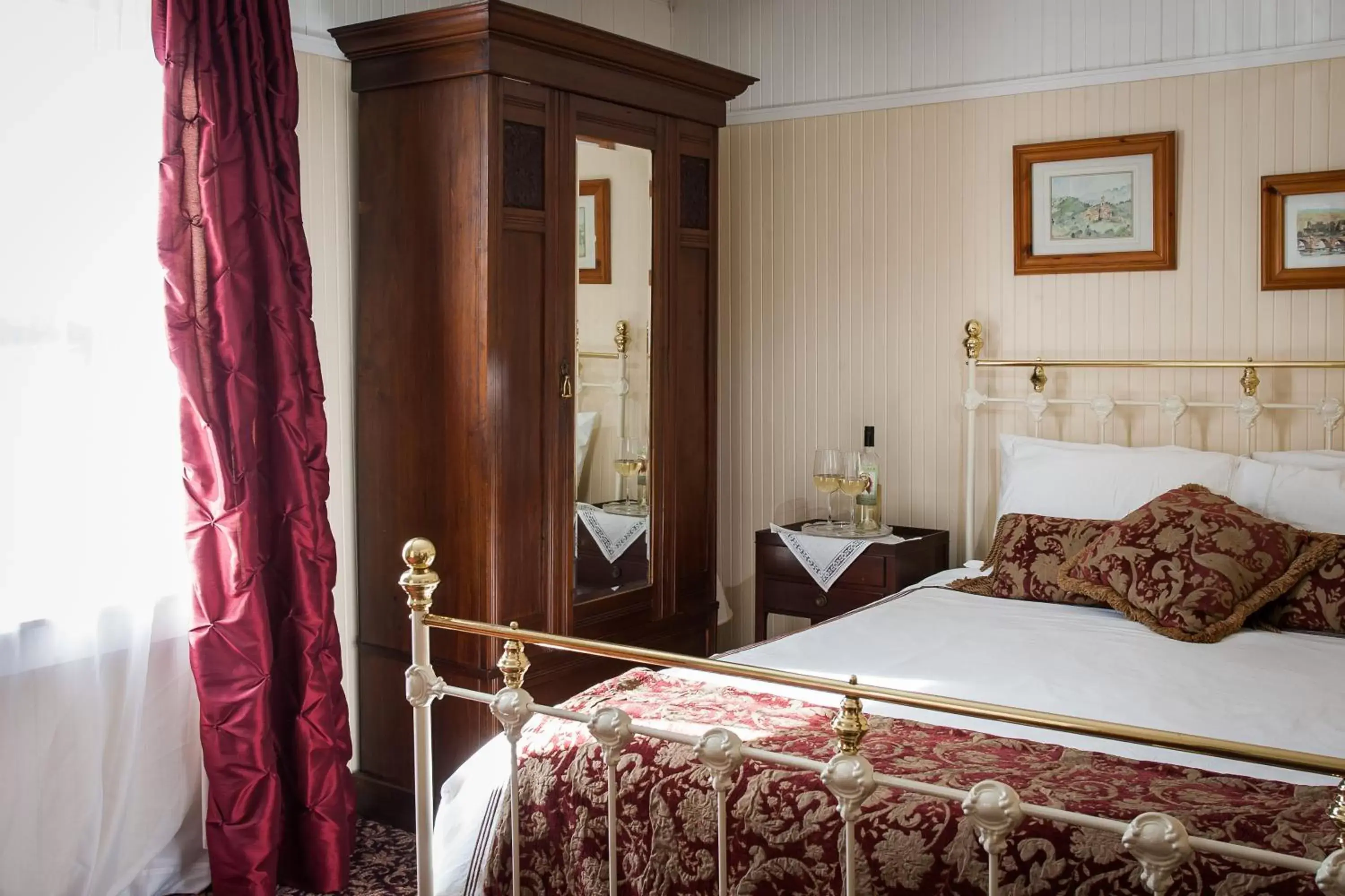 Bedroom, Bed in Calistoga Wine Way Inn