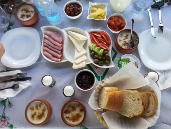 Food and drinks in Guest House Simeone