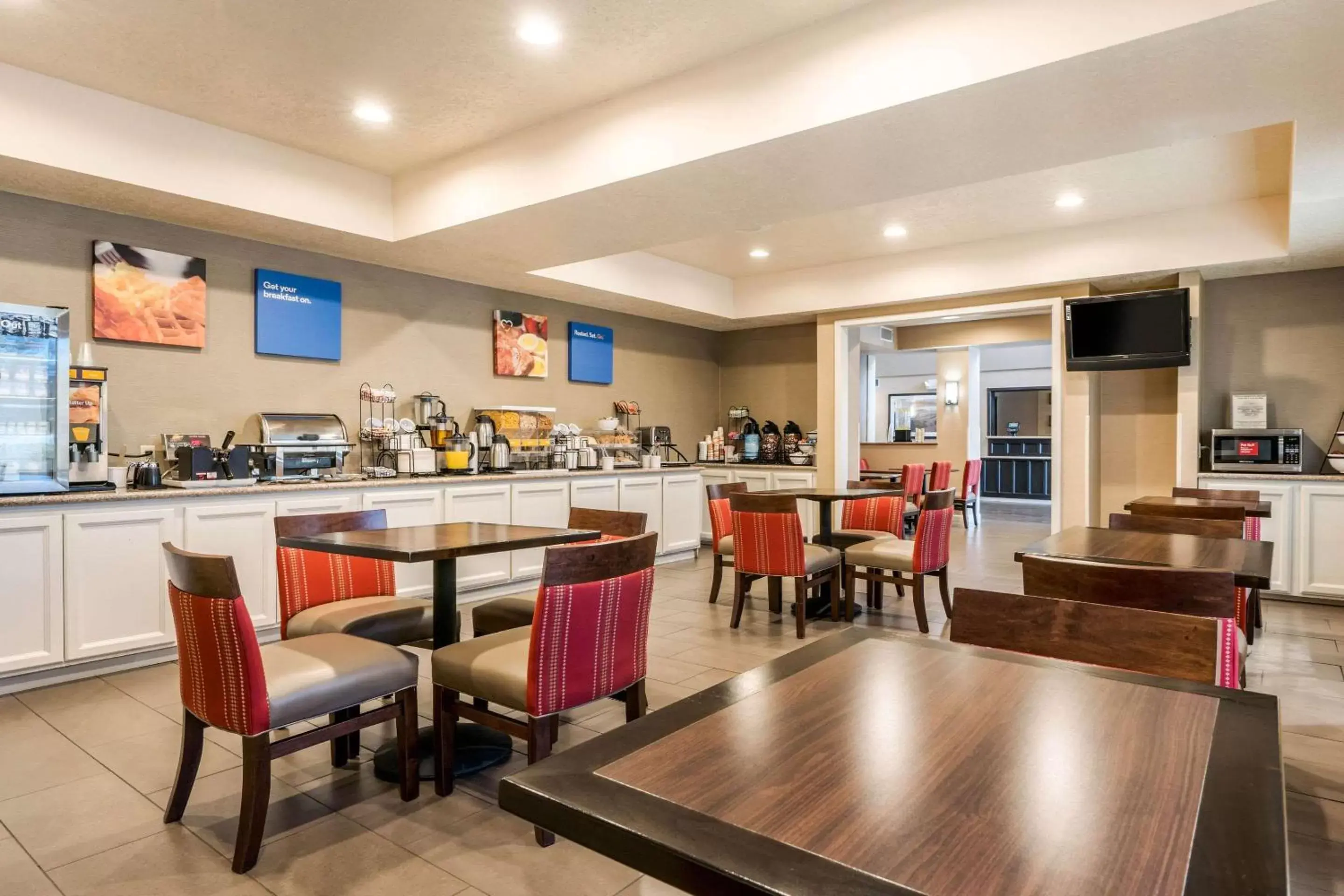 Restaurant/Places to Eat in Comfort Inn Lathrop Stockton Airport