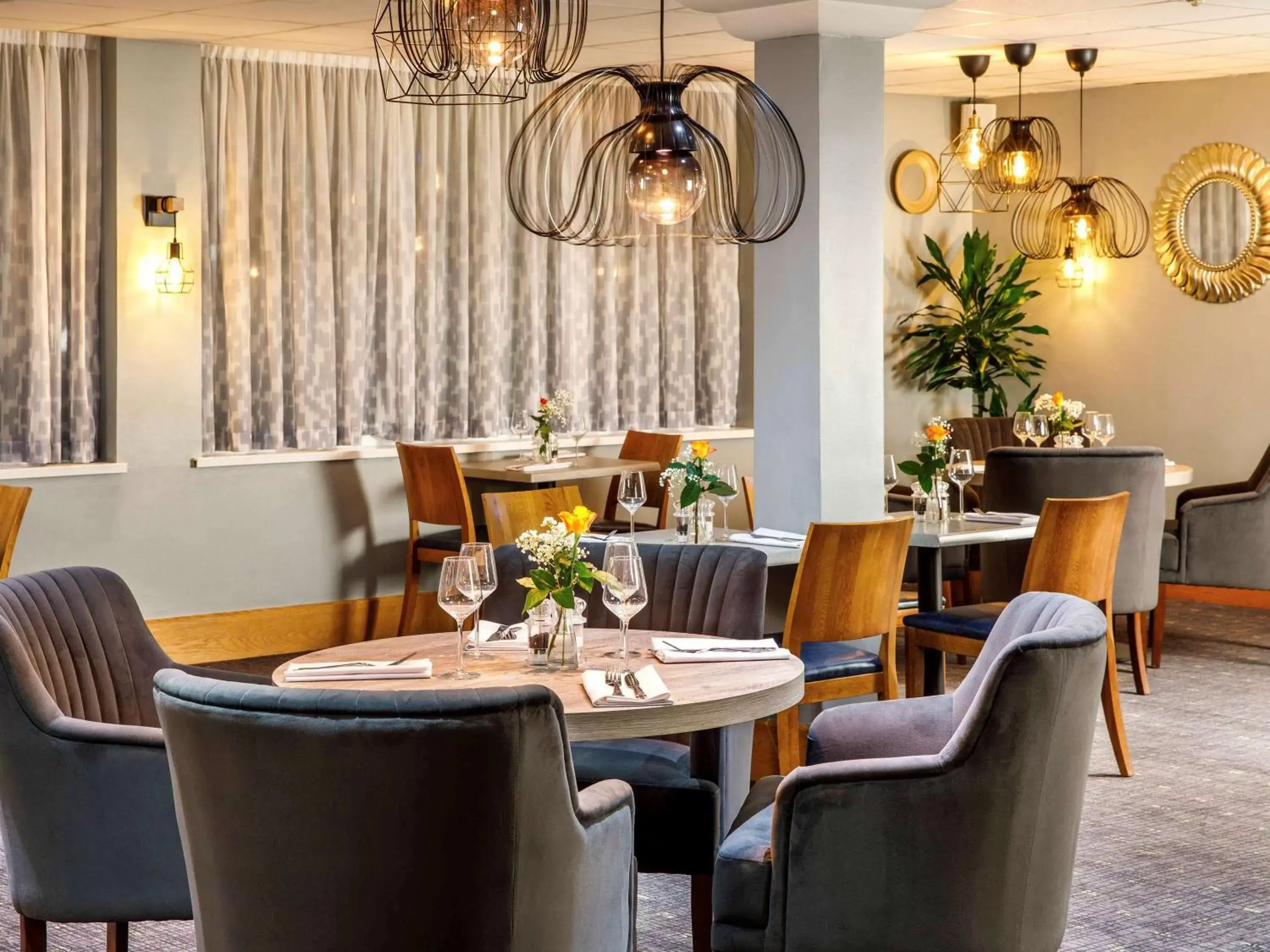 Restaurant/Places to Eat in The Harlow Hotel By AccorHotels