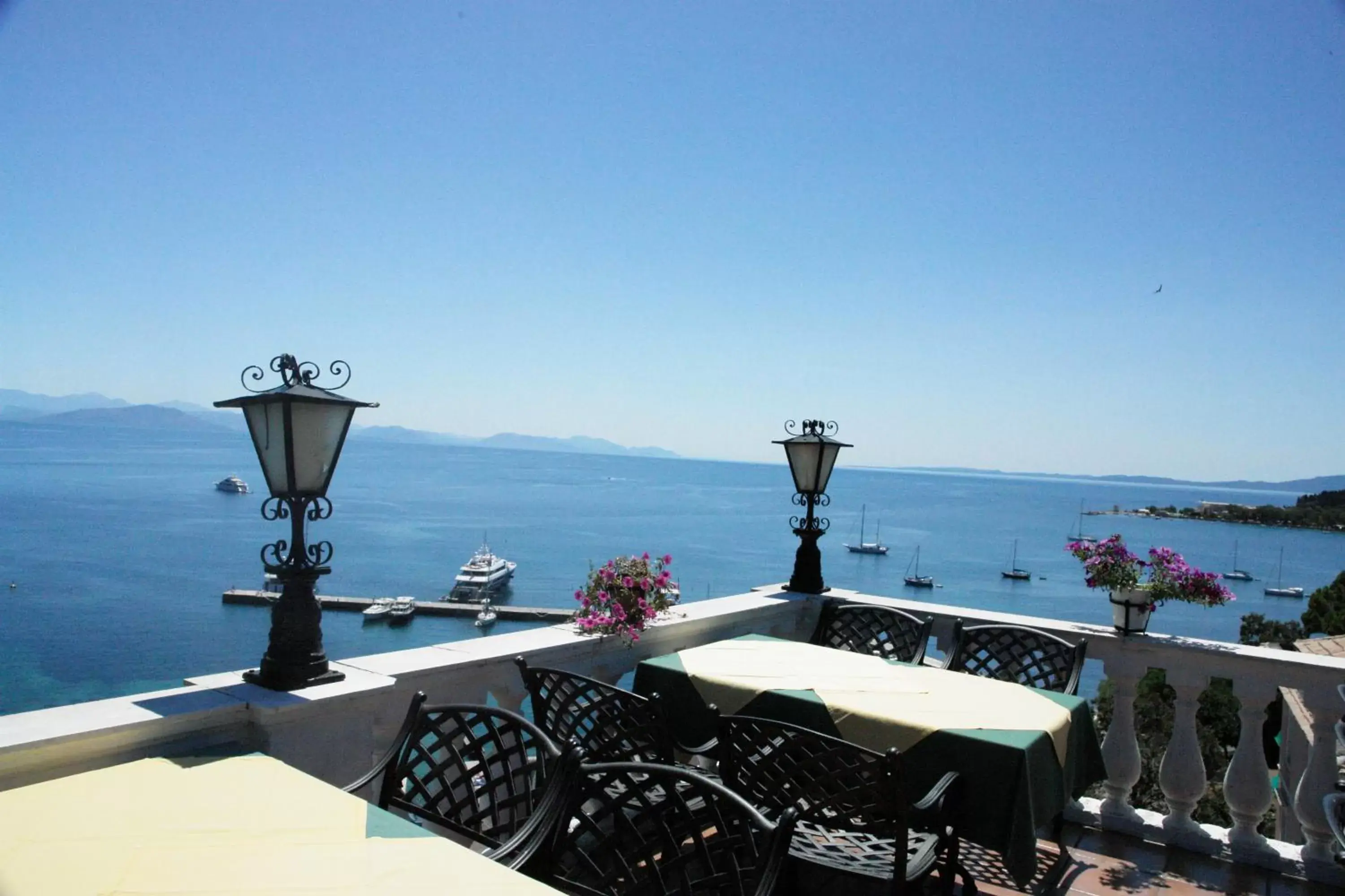 Restaurant/places to eat, Sea View in Cavalieri Hotel