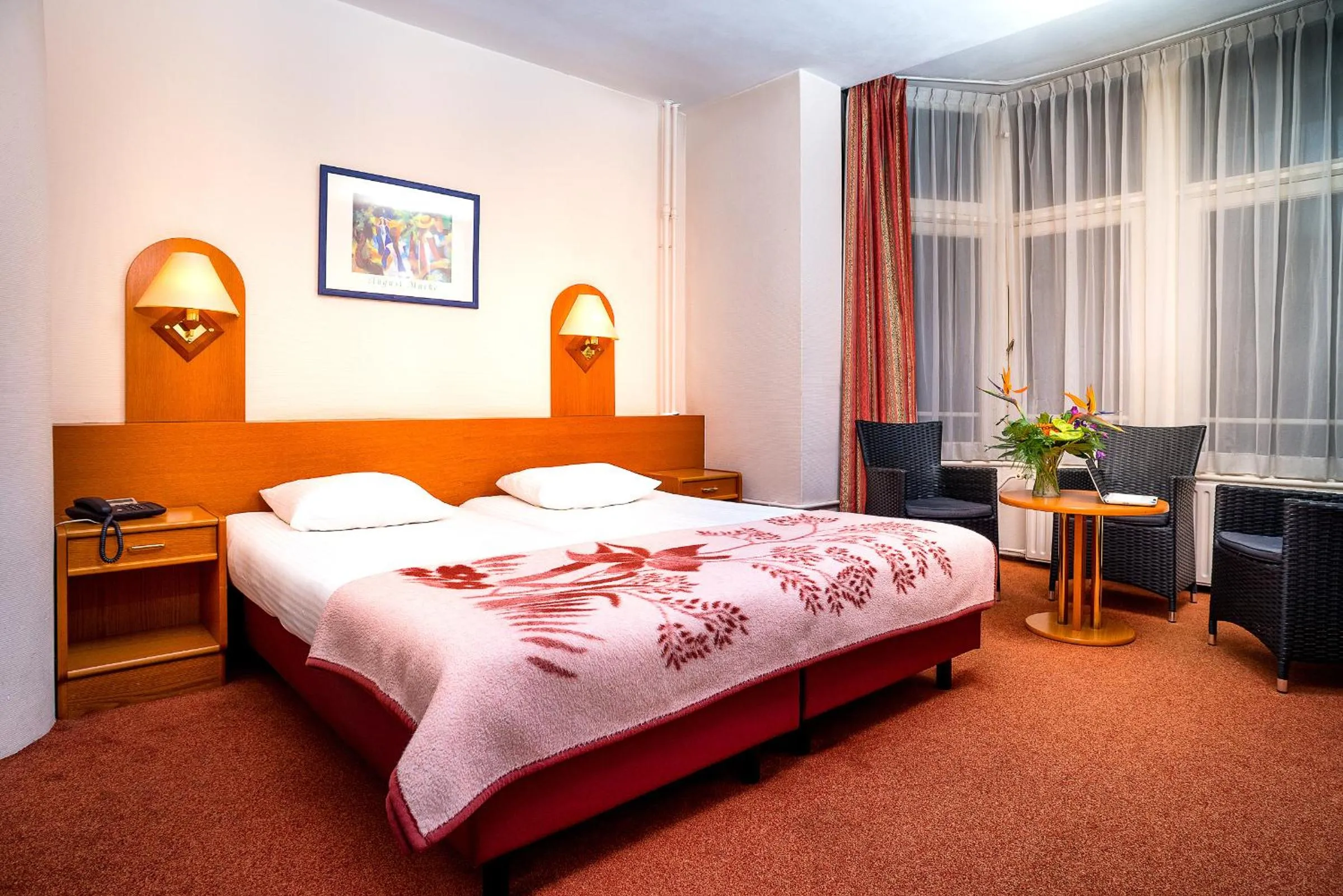 Bedroom, Bed in Owl Hotel