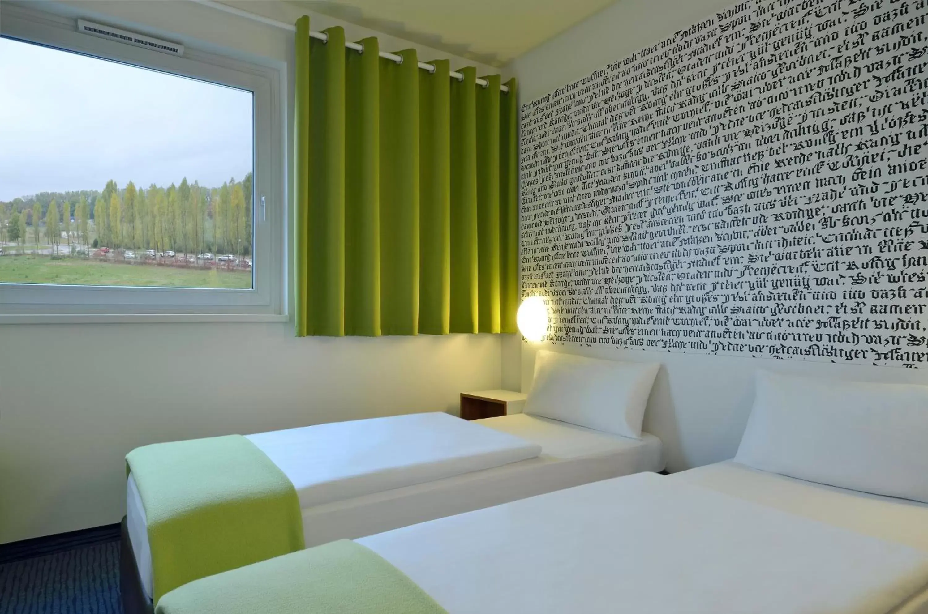 Photo of the whole room, Bed in B&B Hotel München Messe