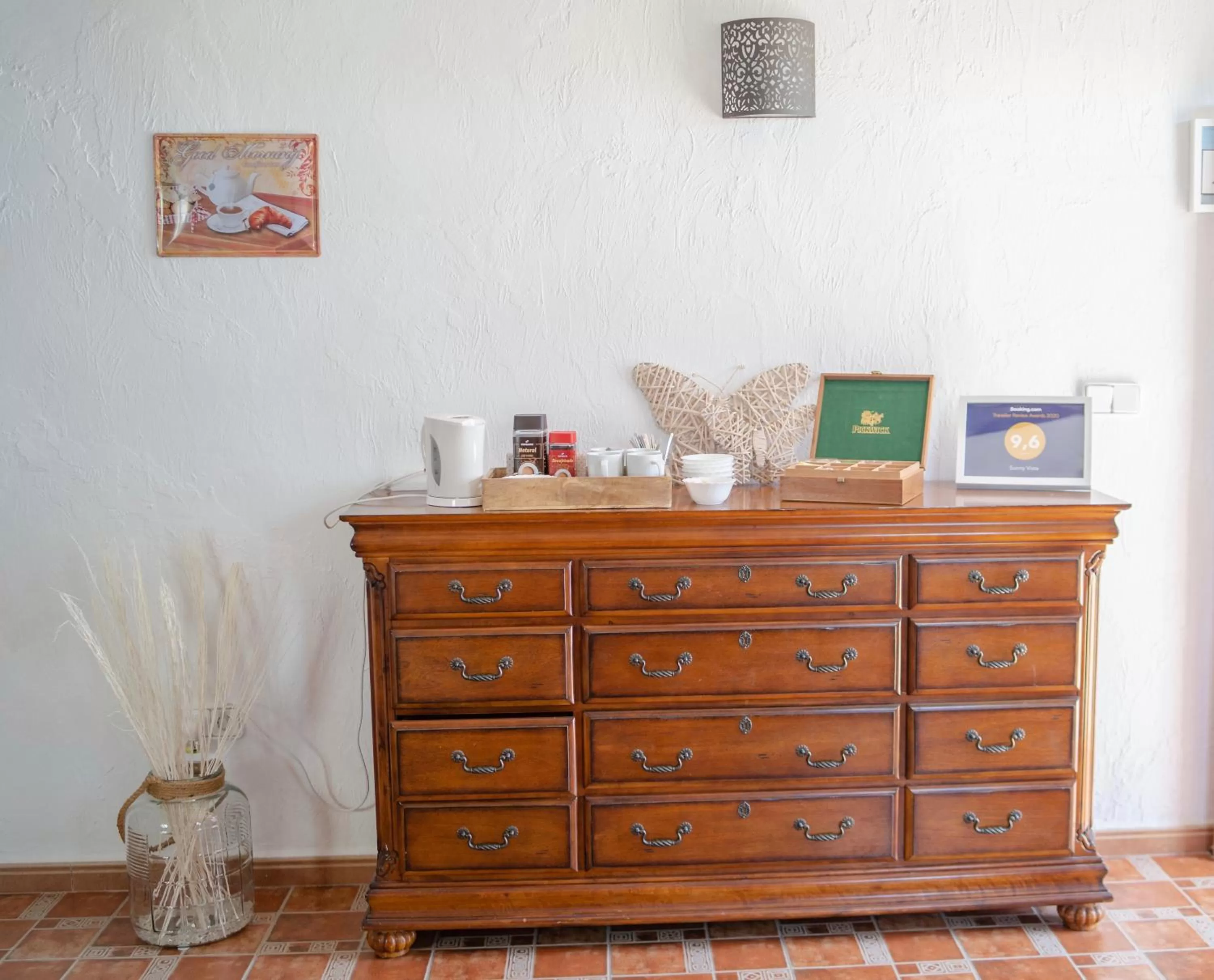 Coffee/tea facilities in Sunny Vista