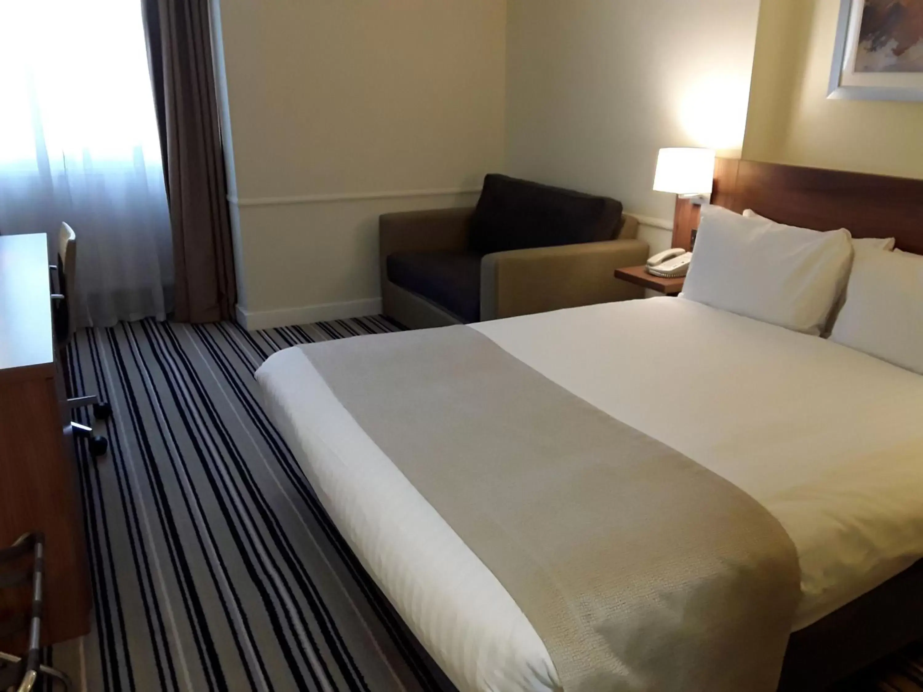 Photo of the whole room, Bed in Holiday Inn Leeds-Wakefield M1 Jct40, an IHG Hotel