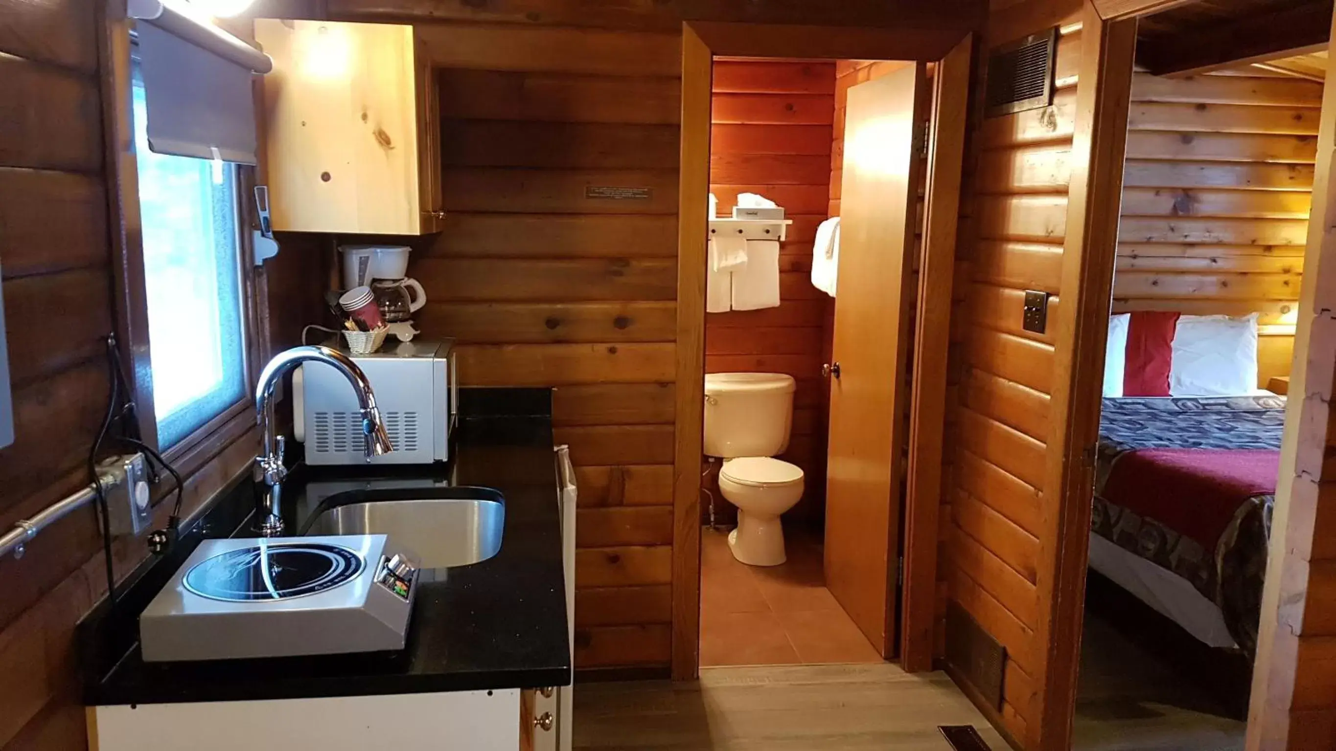 Bathroom in Rundle Mountain Lodge