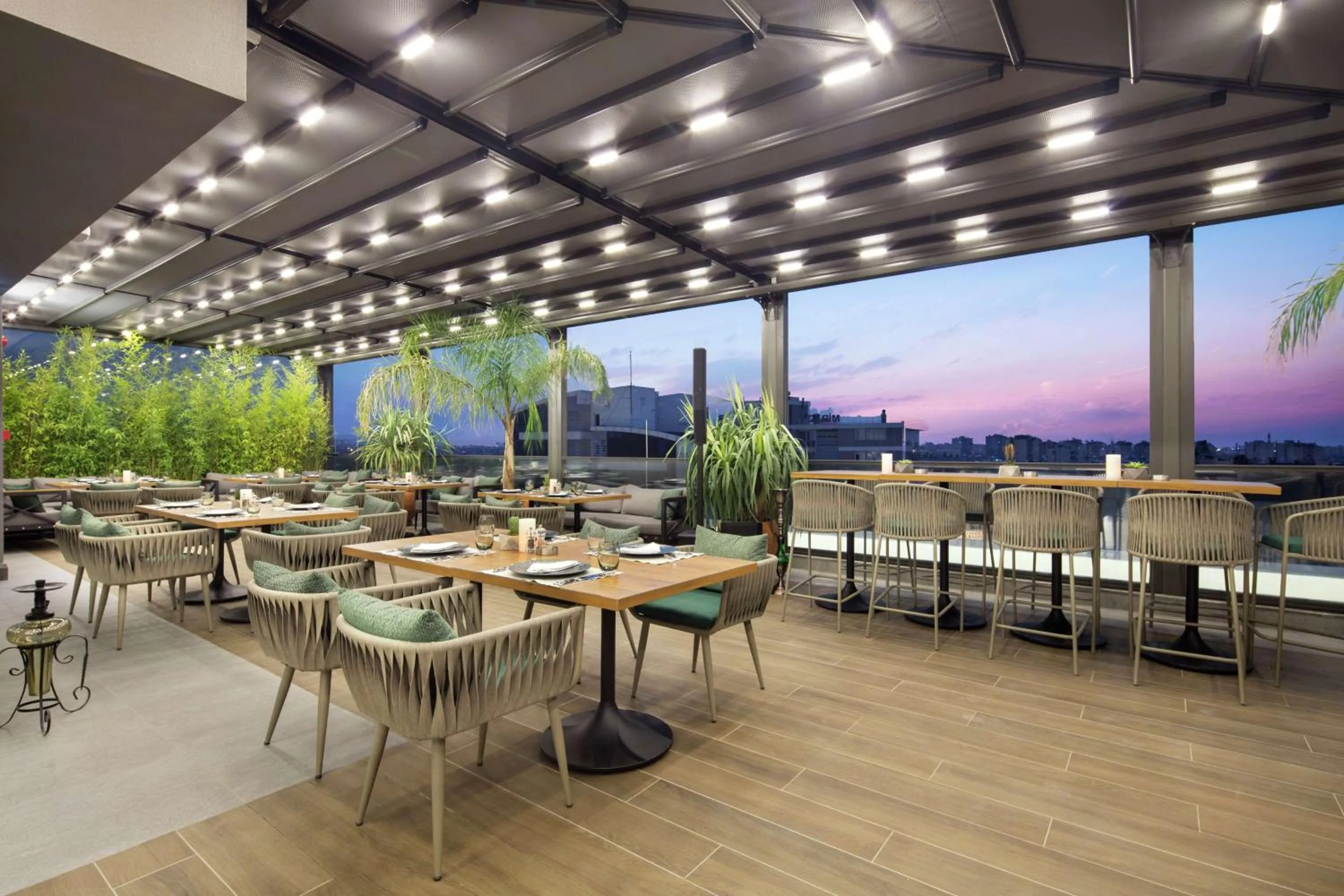 Restaurant/places to eat in Doubletree By Hilton Antalya City Centre