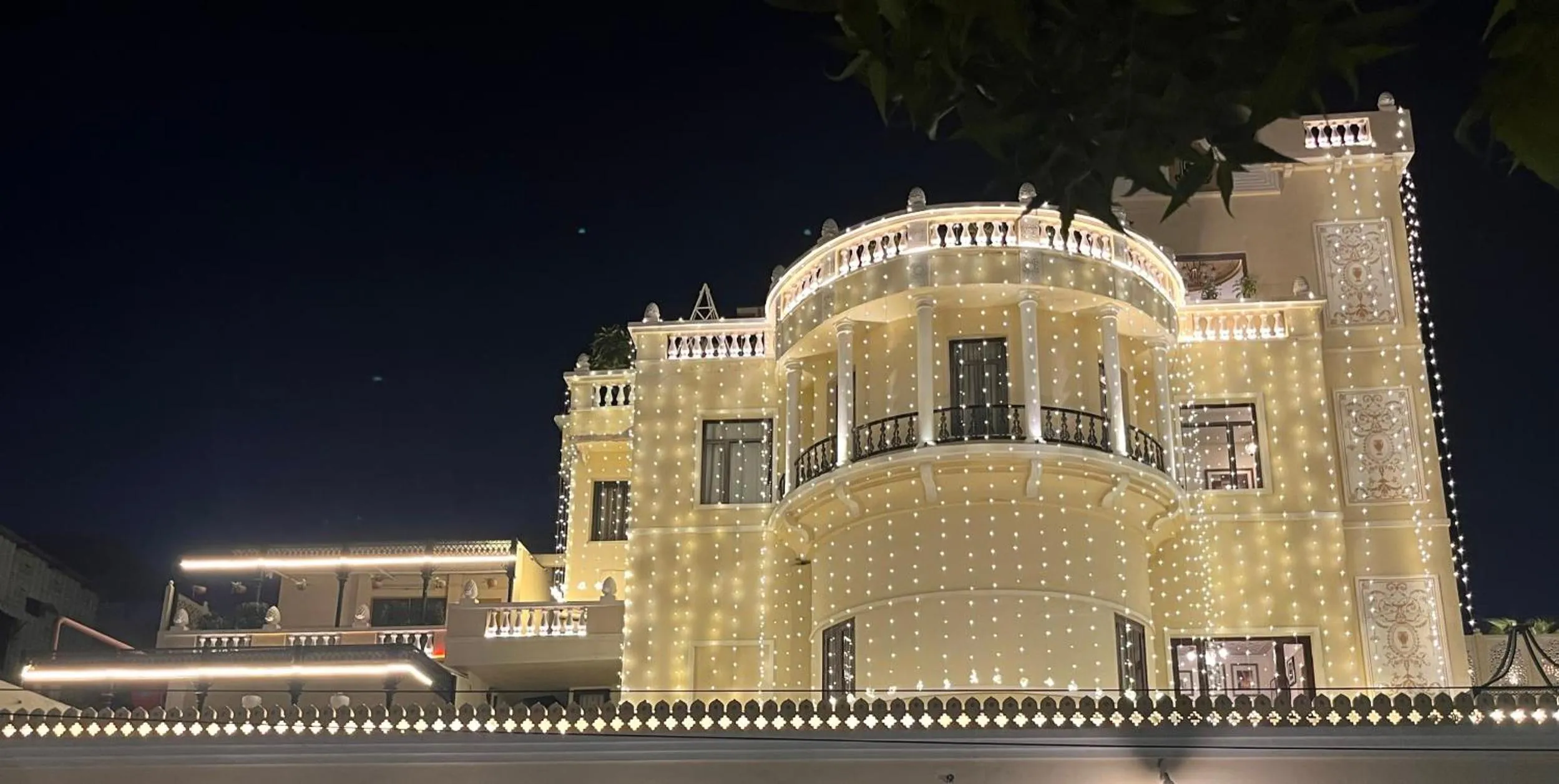 Property building in Ratnawali – A Vegetarian Heritage Hotel