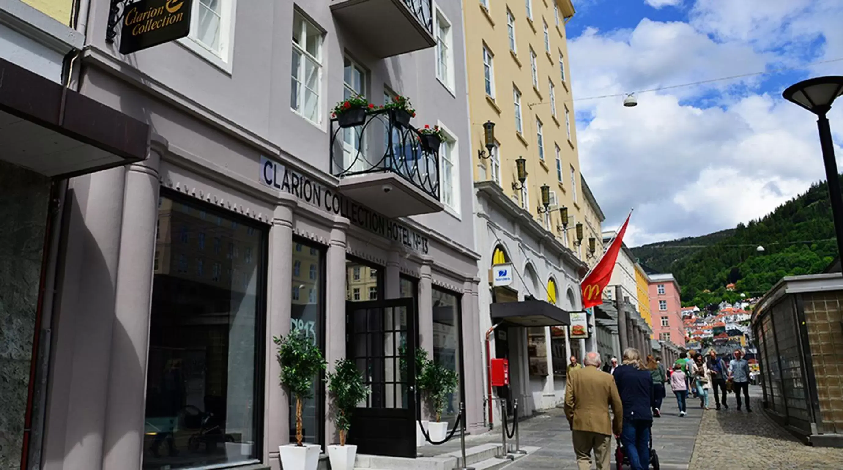 Property building in Hotel No13 Property building in Hotel No13