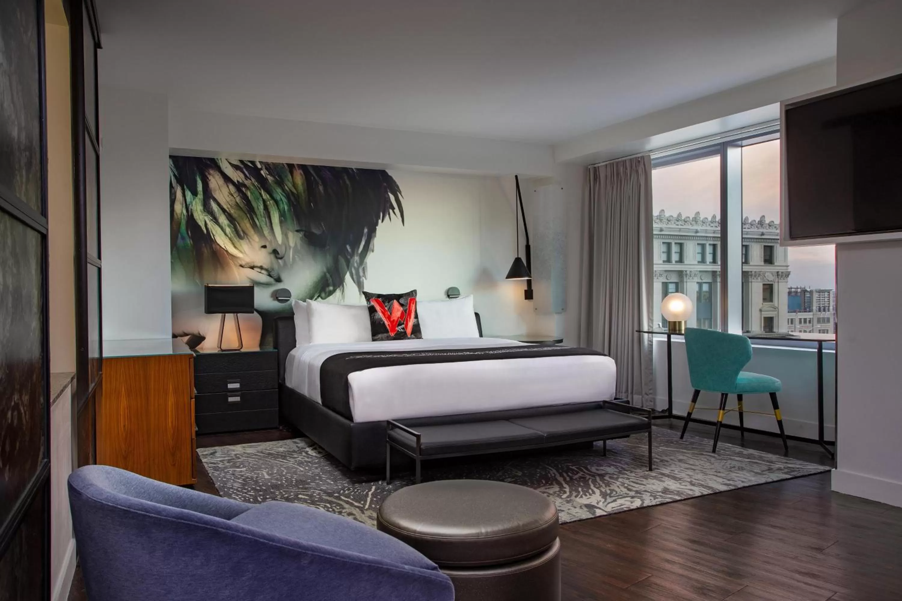 Photo of the whole room, Bed in W Boston