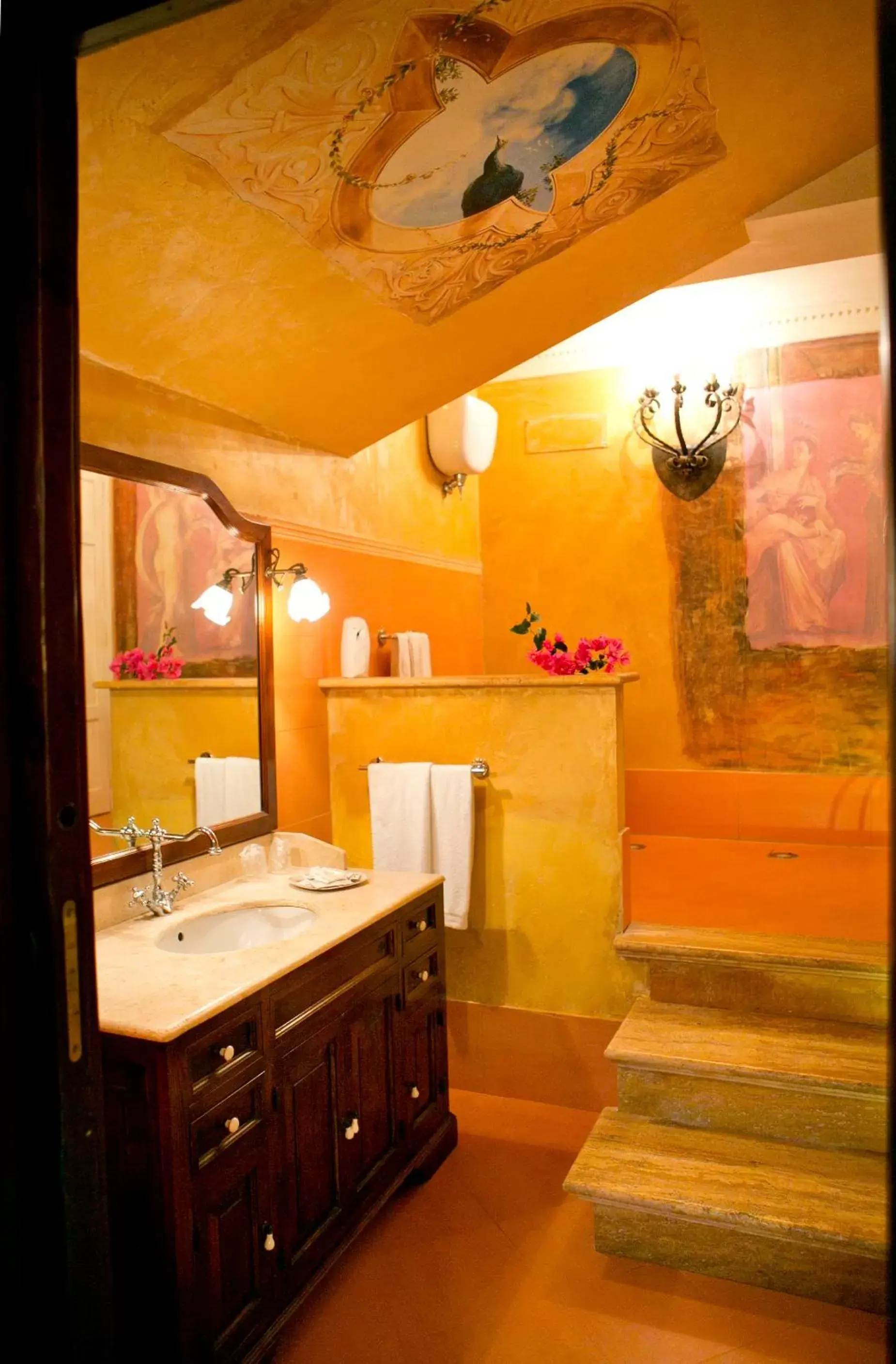 Bathroom in Hotel Villa Antica Tropea