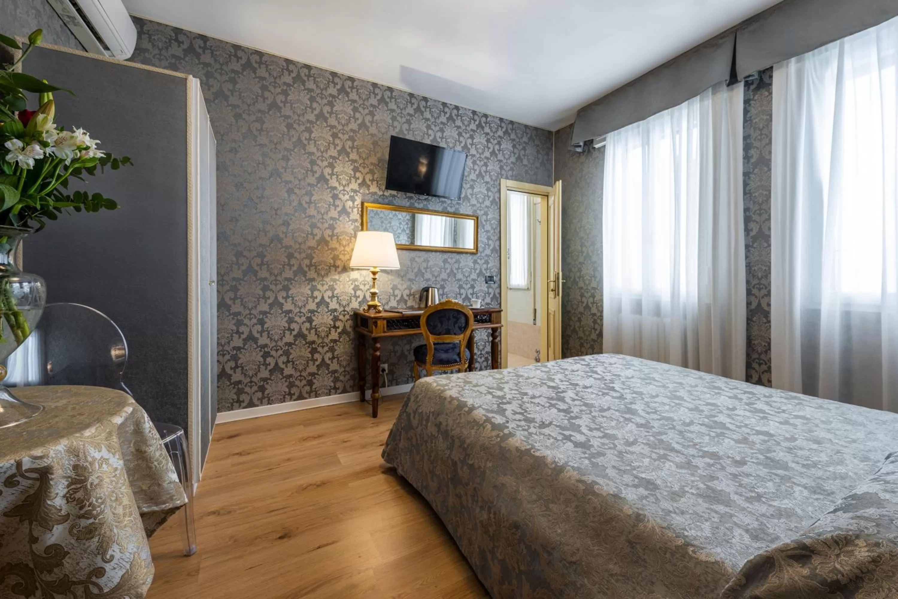 Bedroom, Bed in Hotel Apostoli Garden