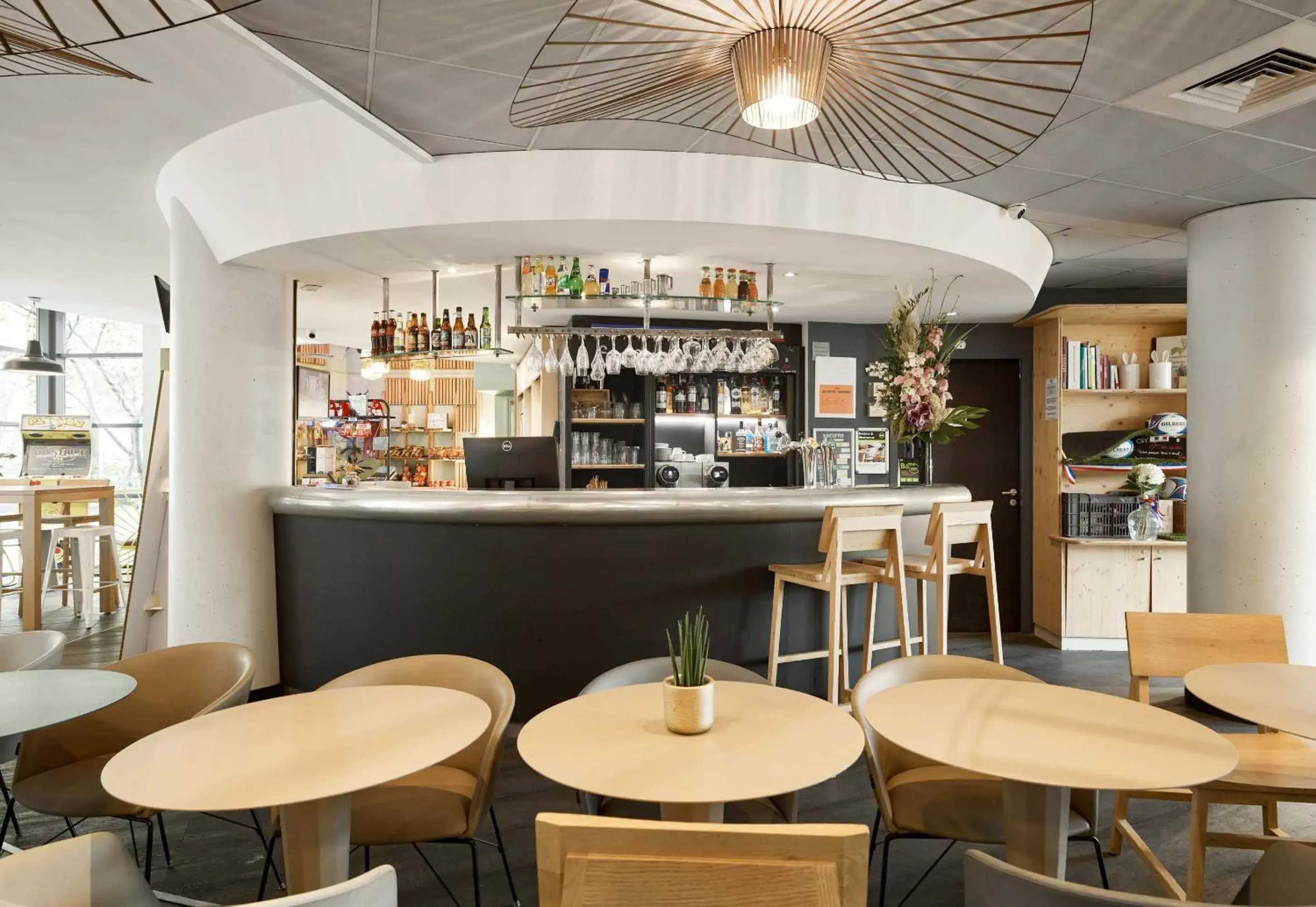 Lounge or bar, Lounge/Bar in Novotel Suites Paris Rueil Malmaison