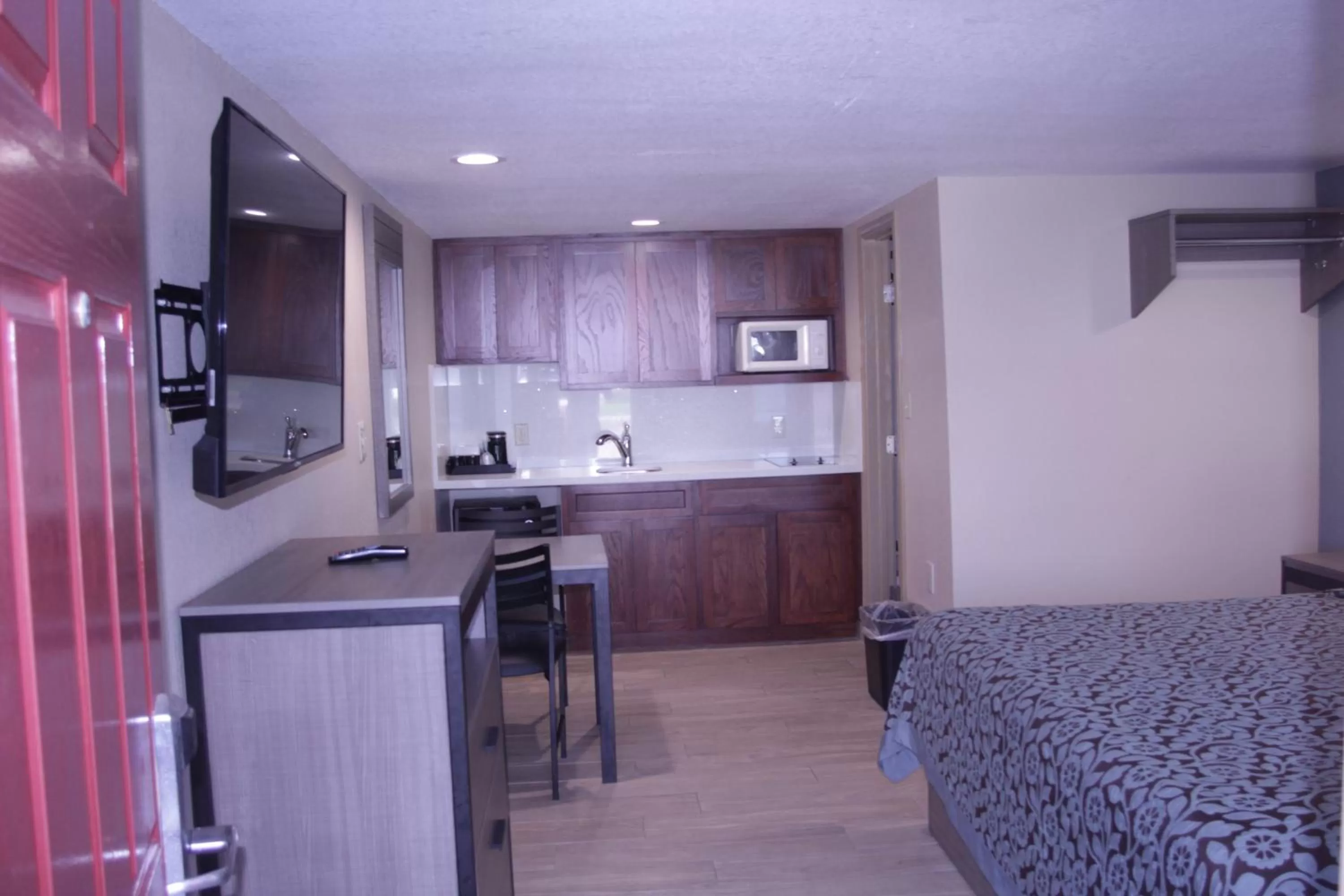 Kitchen or kitchenette in Americas Best Value Inn Port Aransas