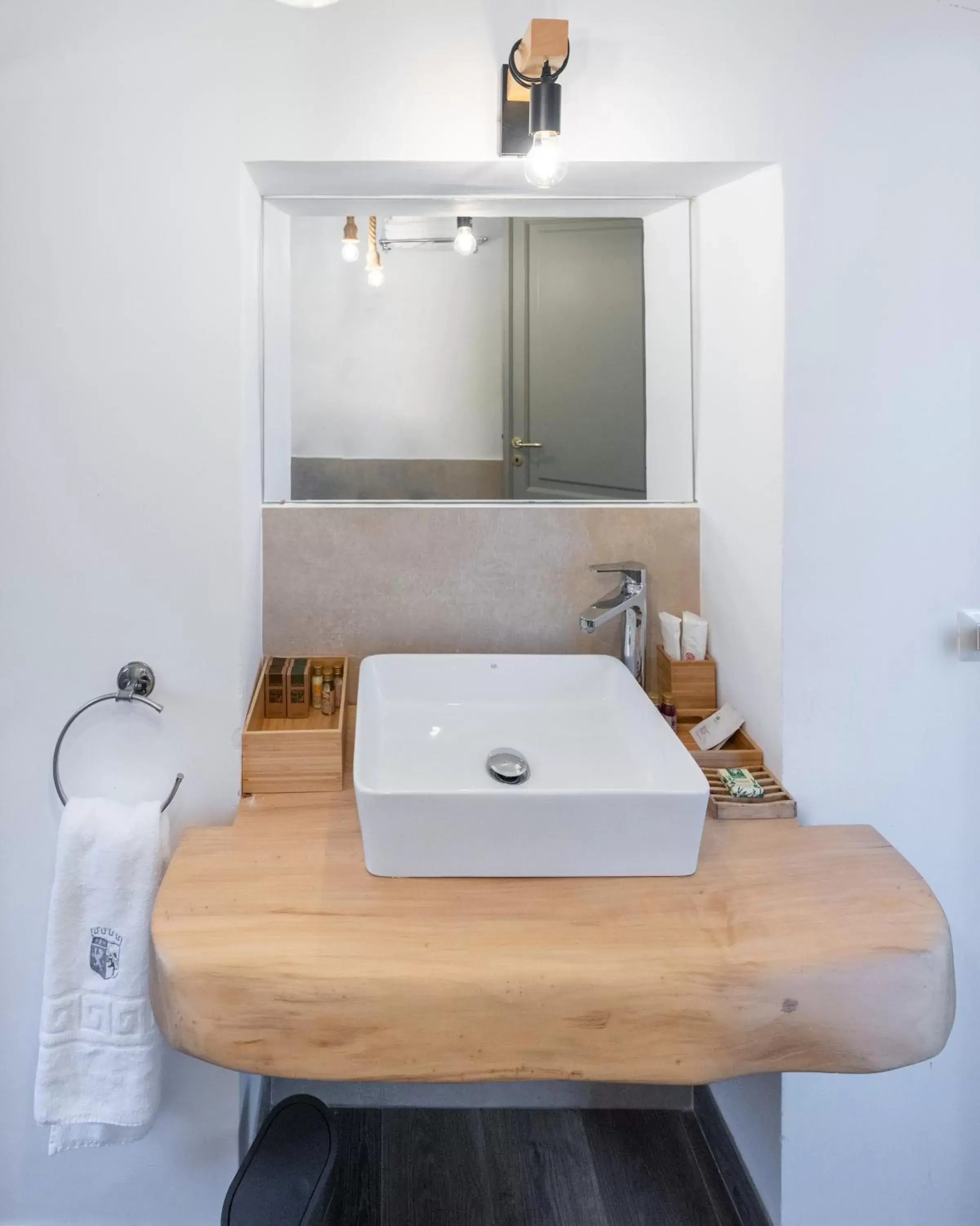 Bathroom in Castello di Limatola