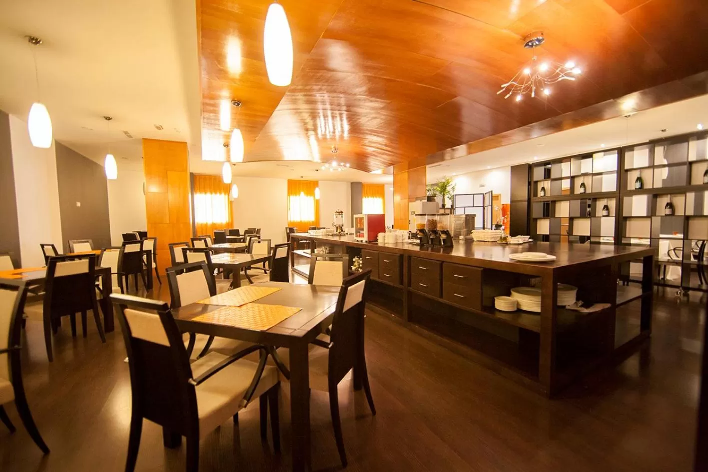 Restaurant/places to eat in Hotel Acosta Centro